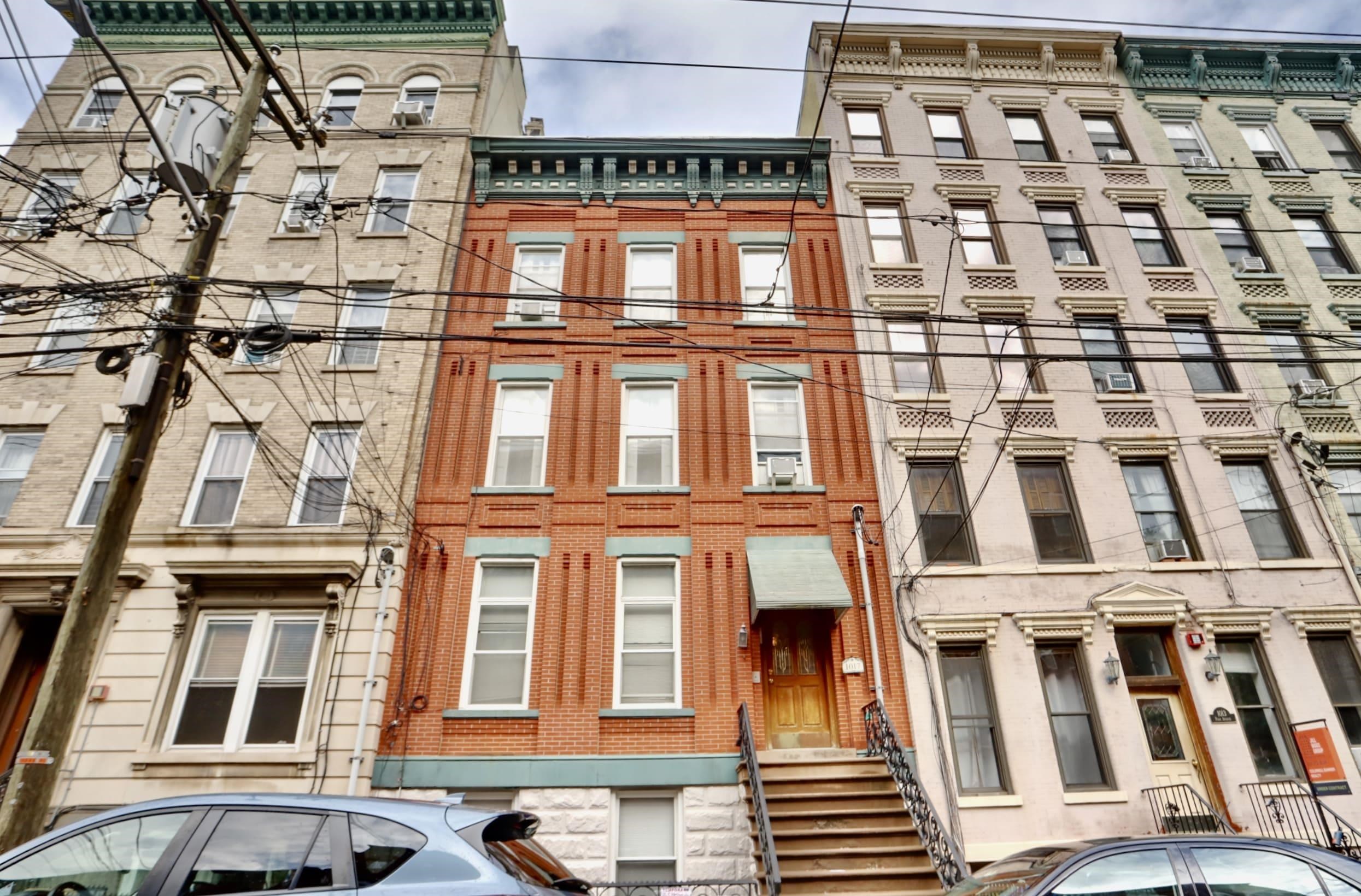 1017 PARK AVE Unit: 1