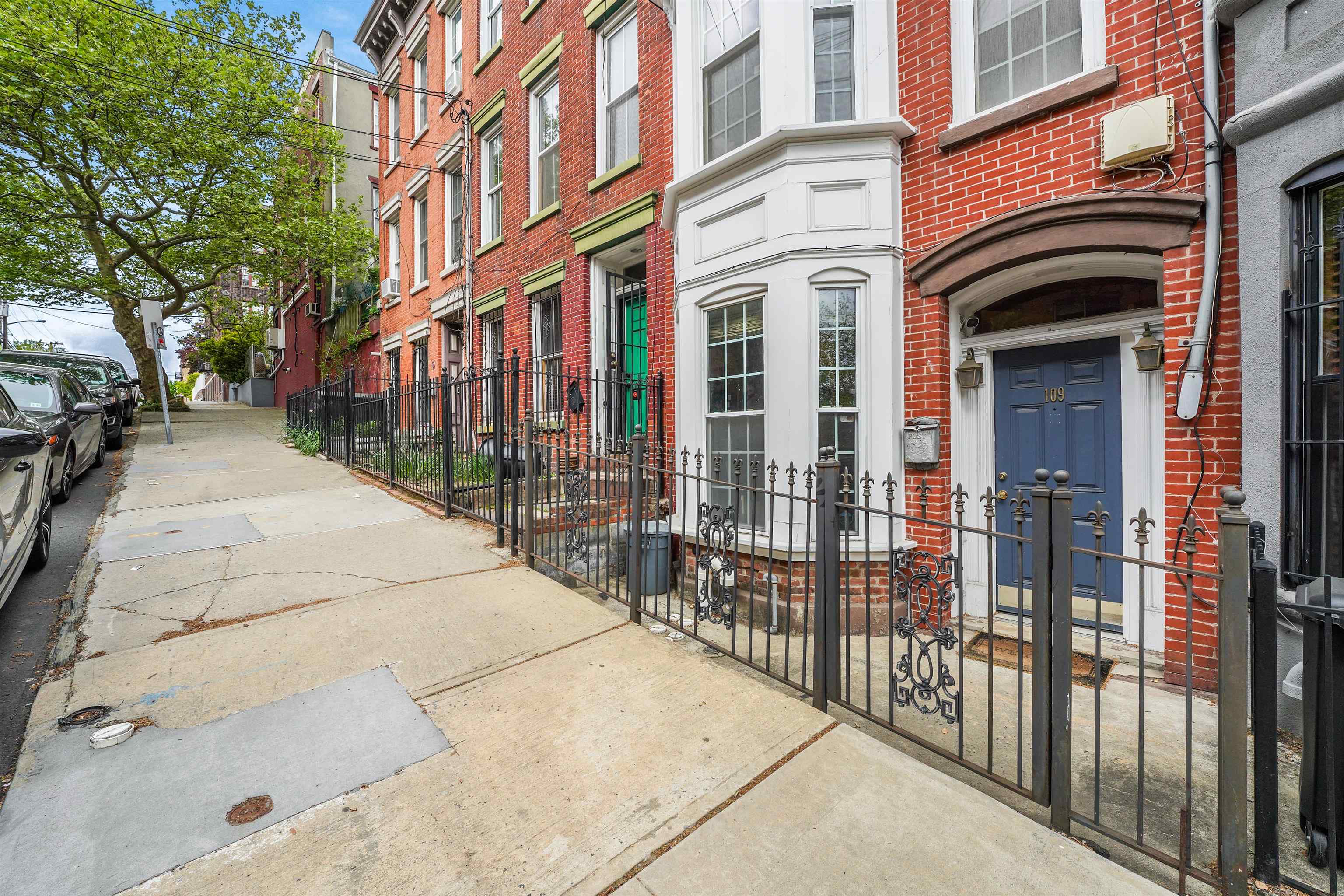 109 WALDO AVE