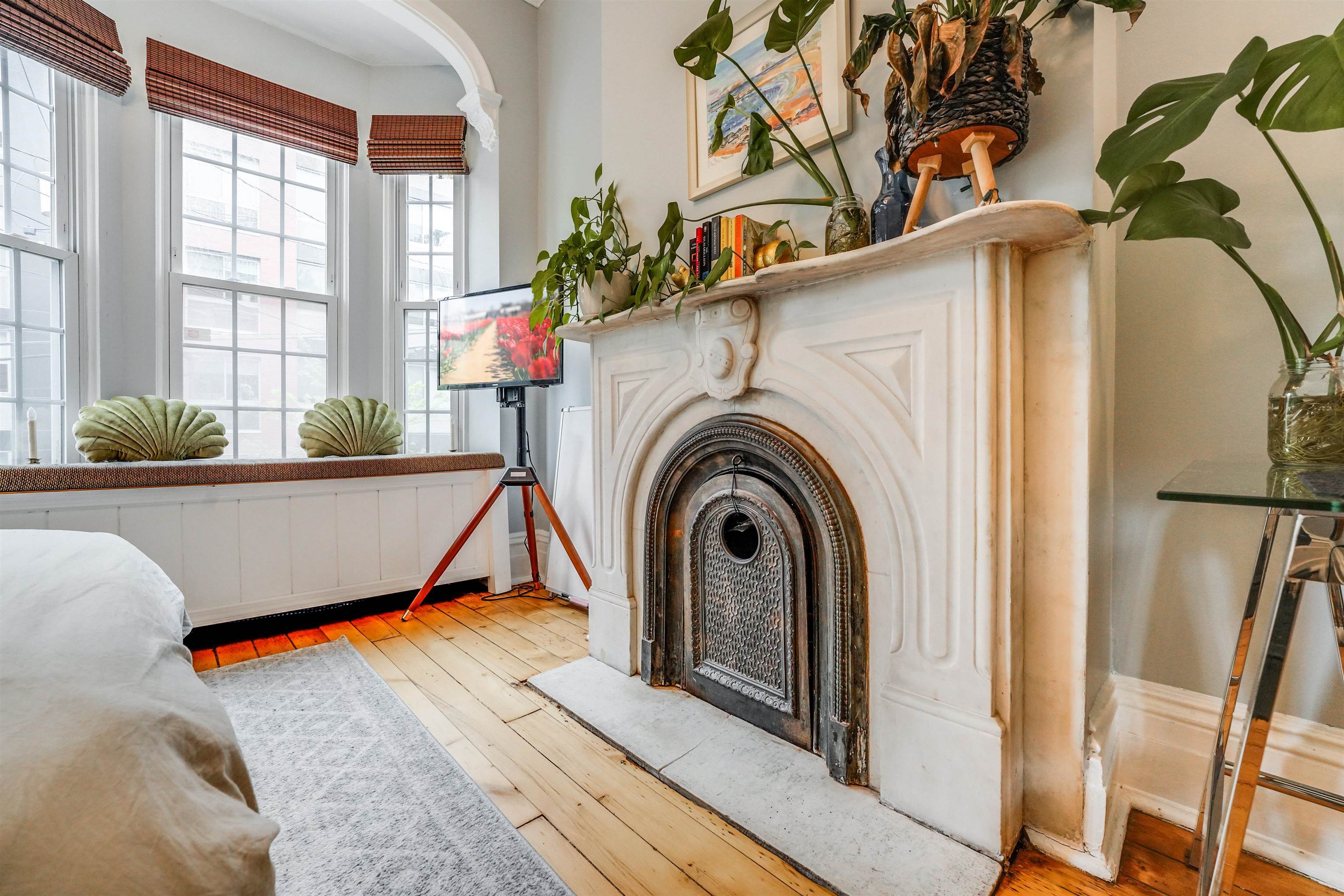 109 WALDO AVE