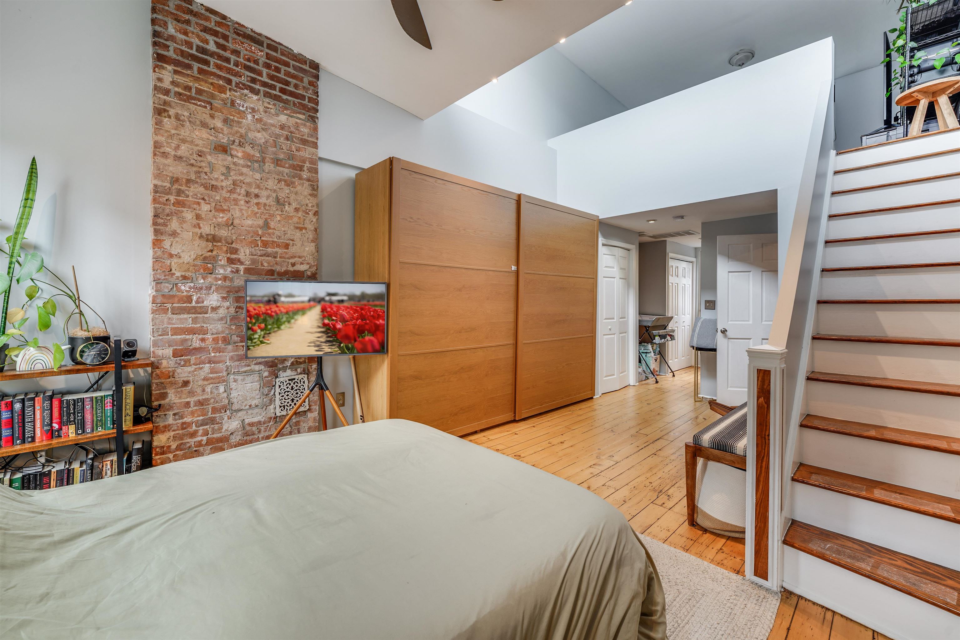 109 WALDO AVE