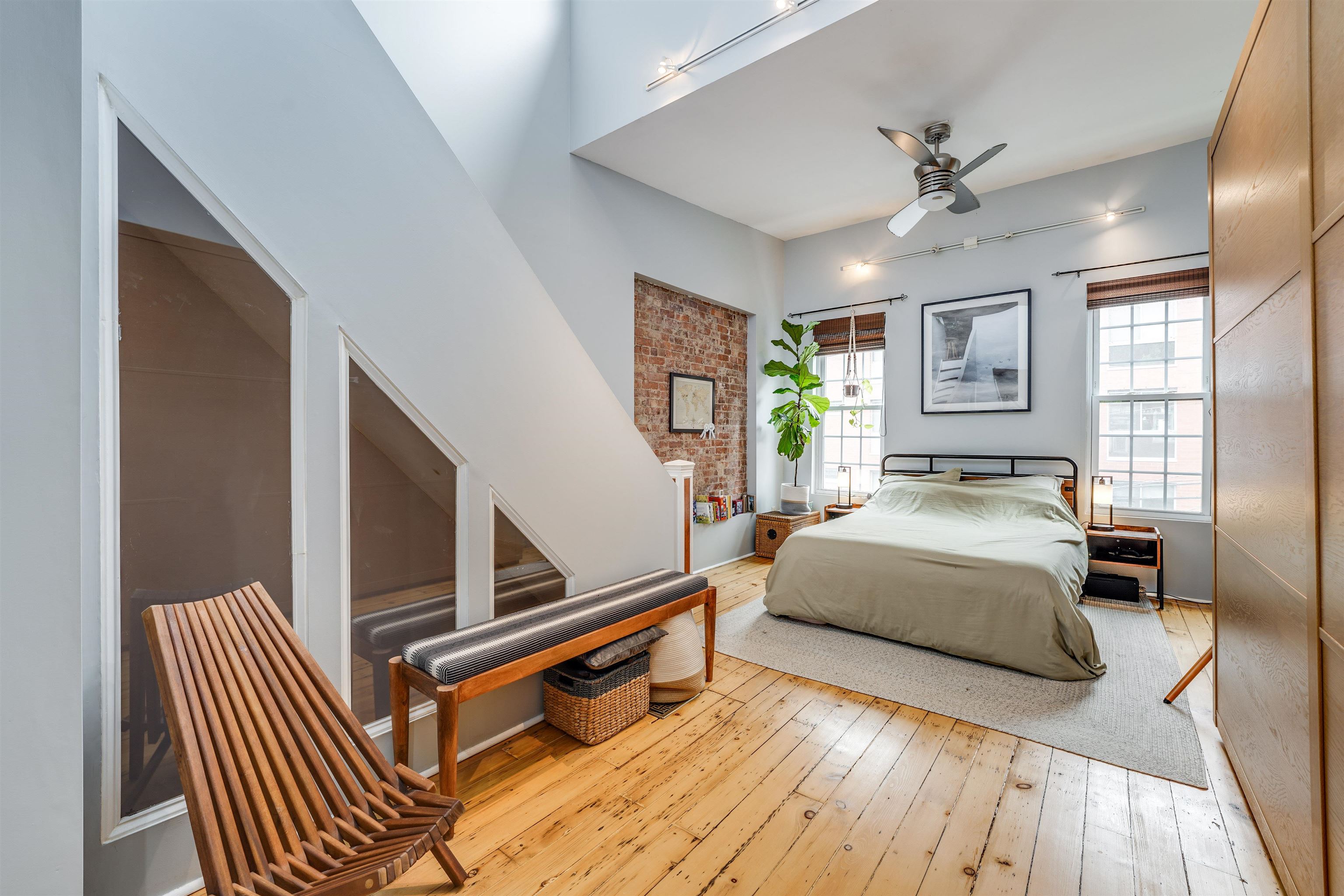 109 WALDO AVE