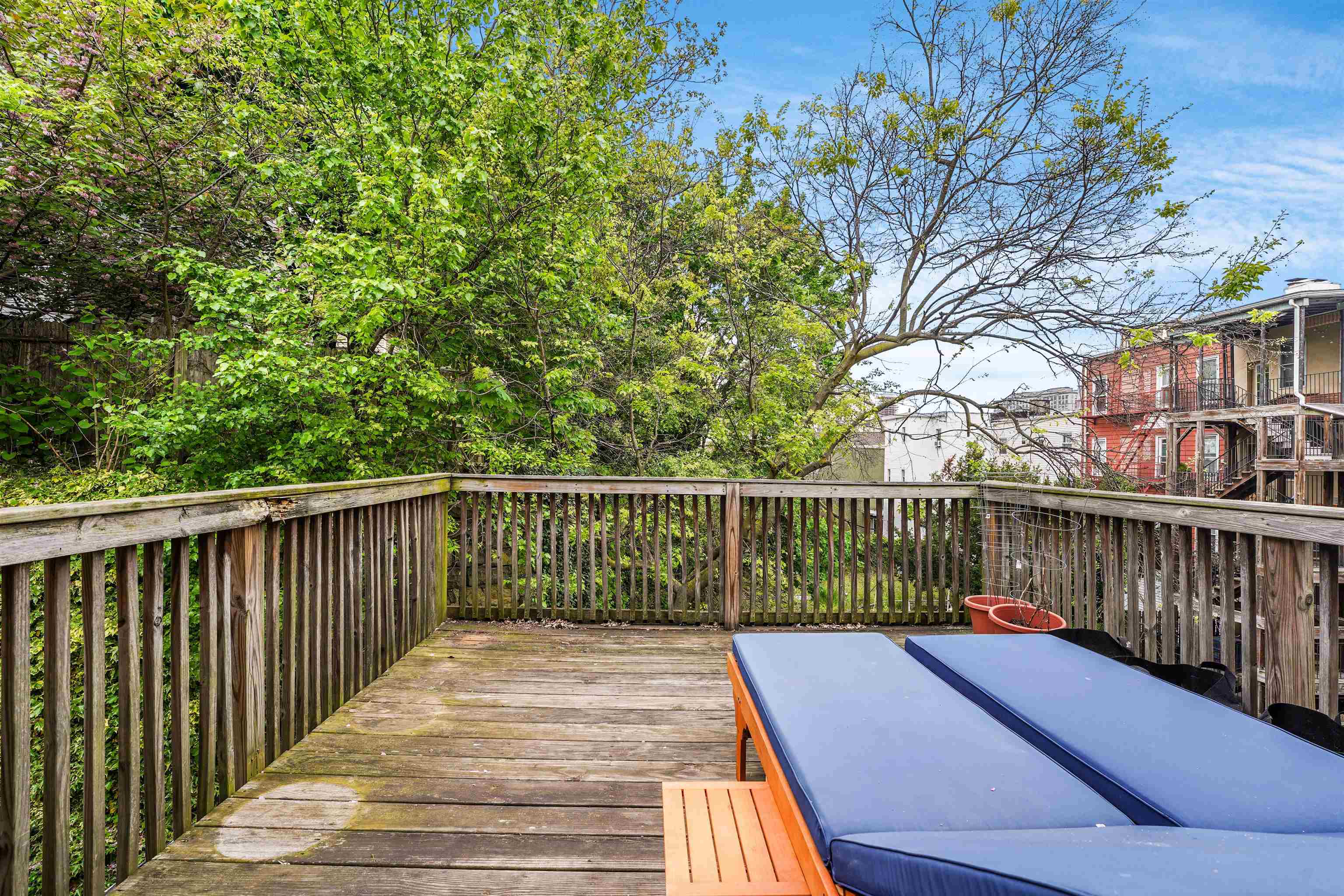 109 WALDO AVE