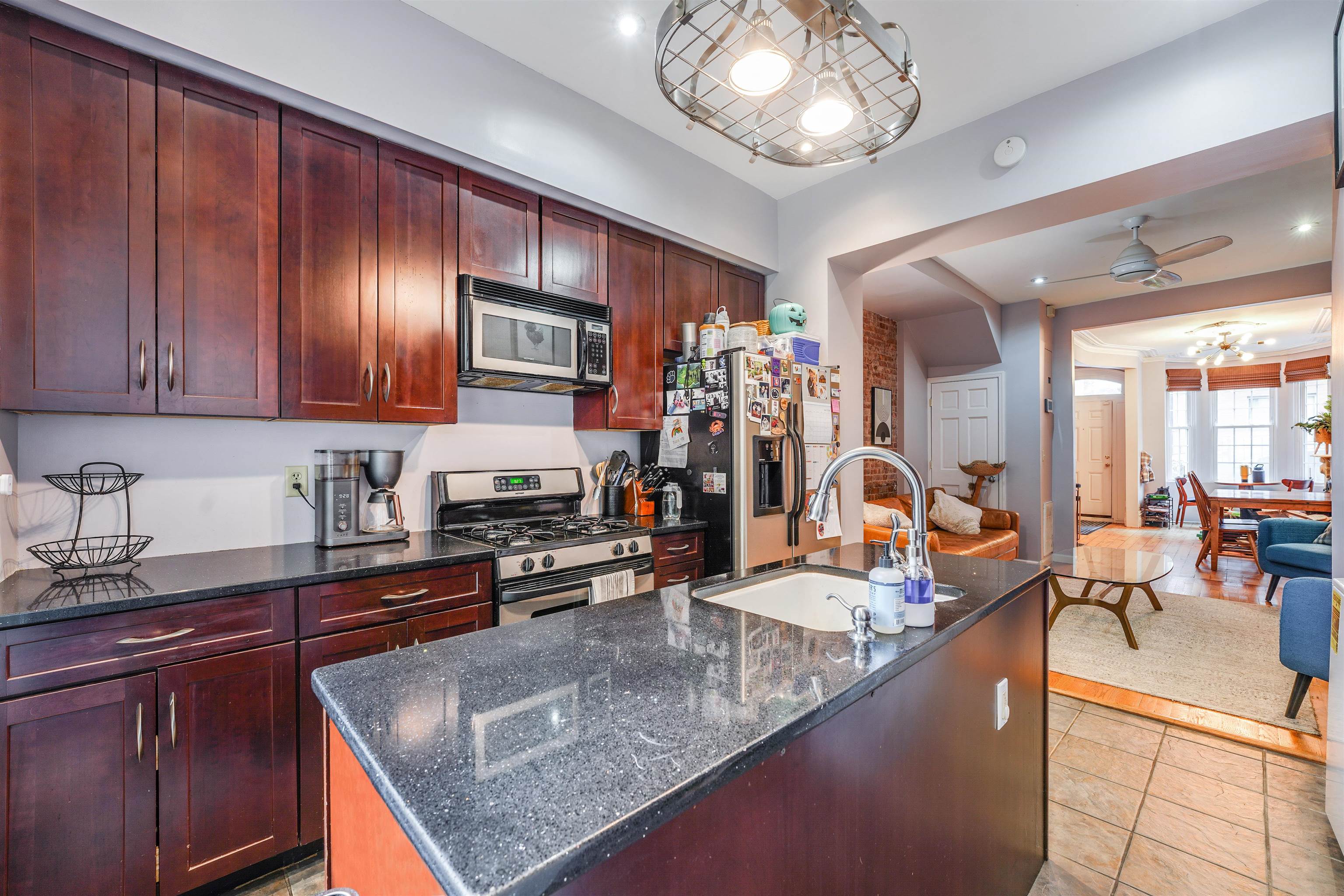 109 WALDO AVE