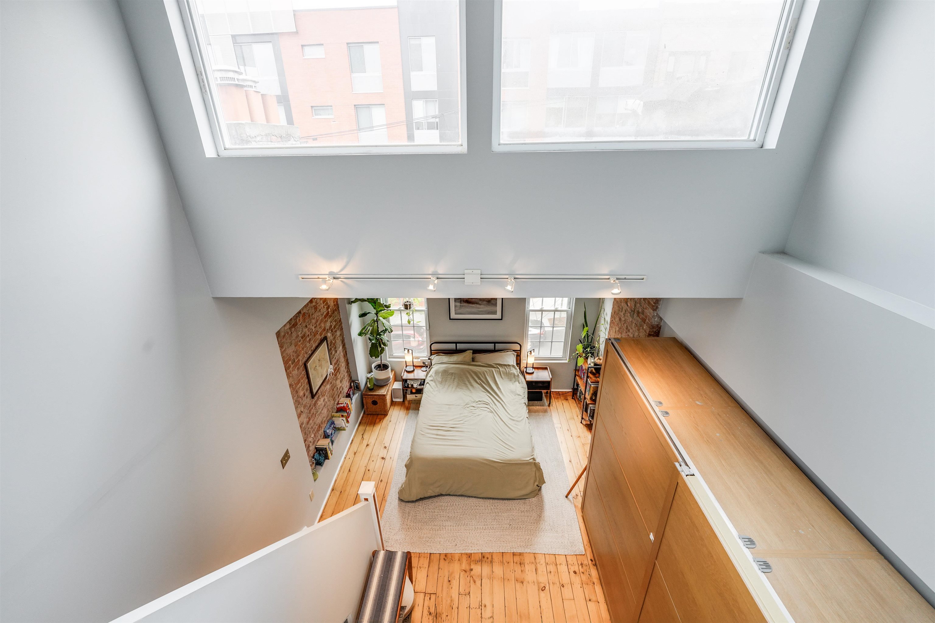 109 WALDO AVE
