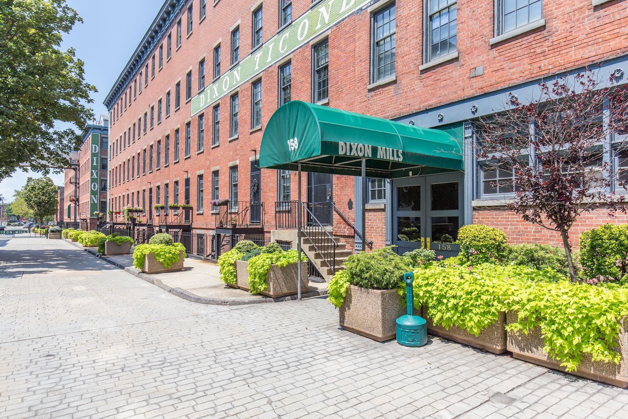 158 WAYNE ST Unit: 322A