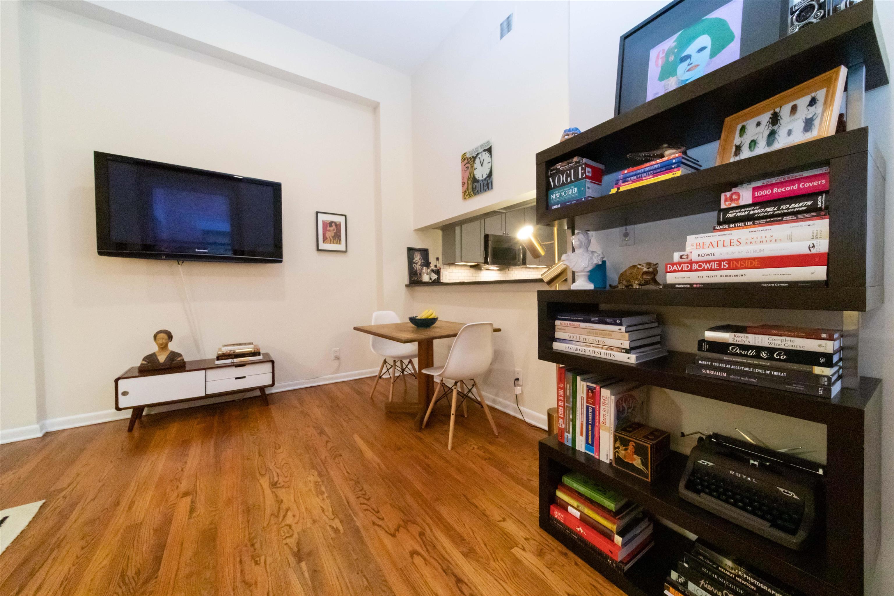 158 WAYNE ST Unit: 322A