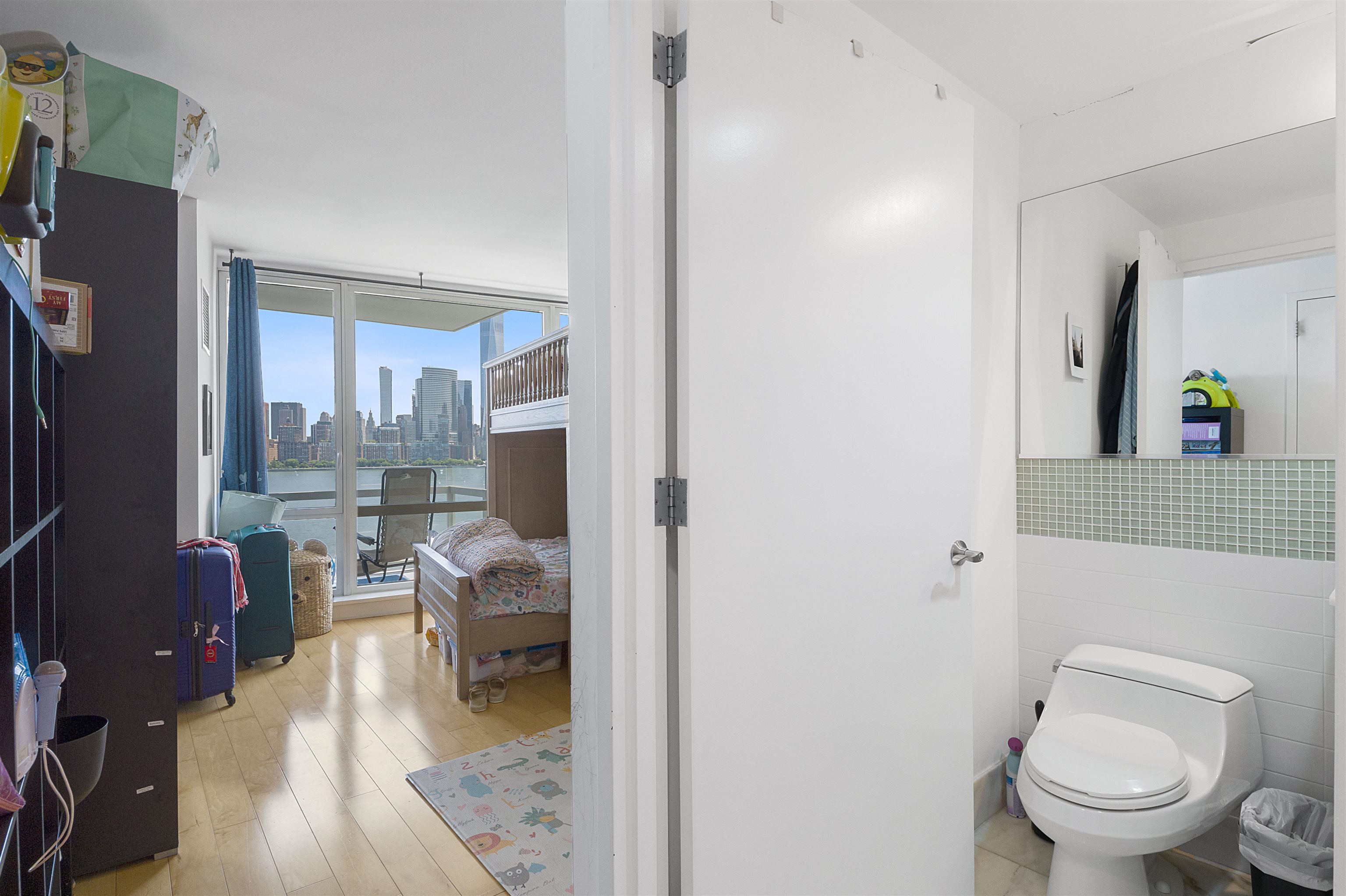 2 2ND ST Unit: 1103
