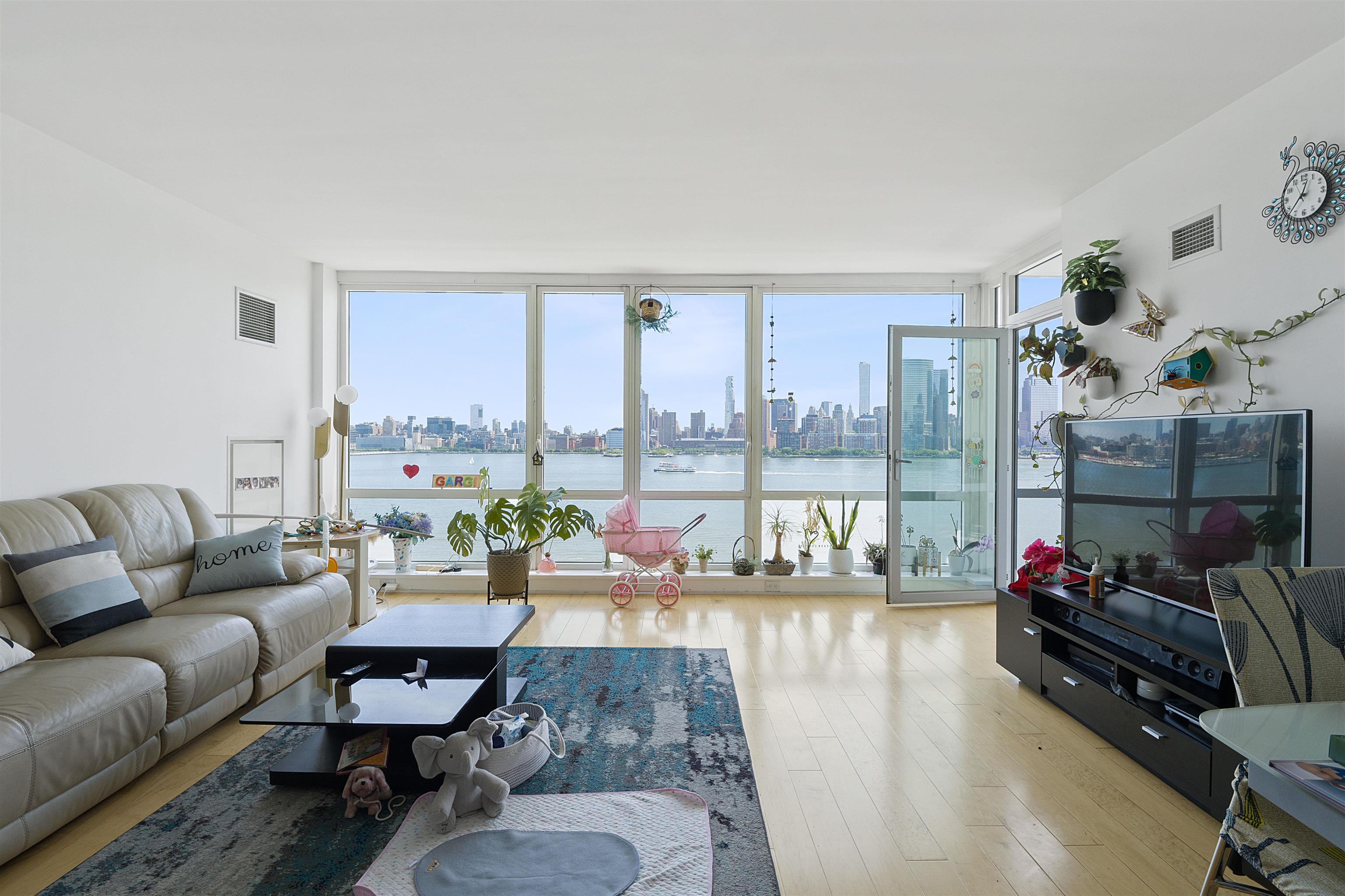 2 2ND ST Unit: 1103