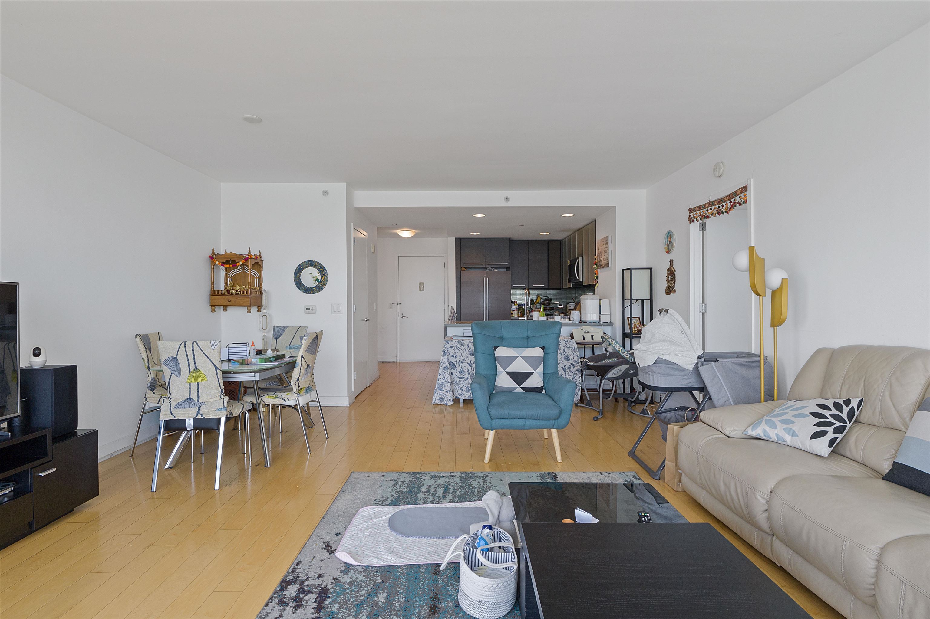 2 2ND ST Unit: 1103