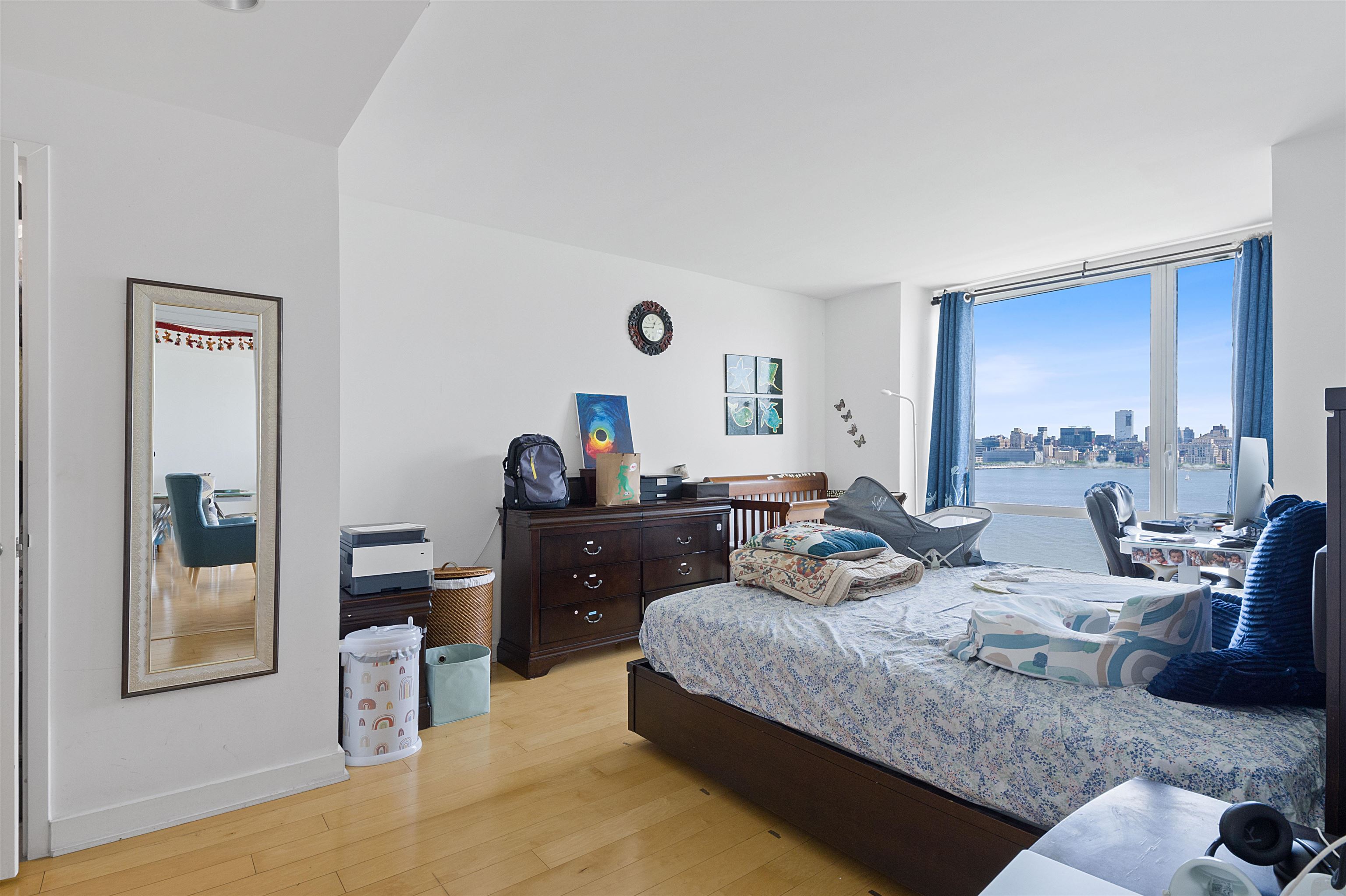 2 2ND ST Unit: 1103