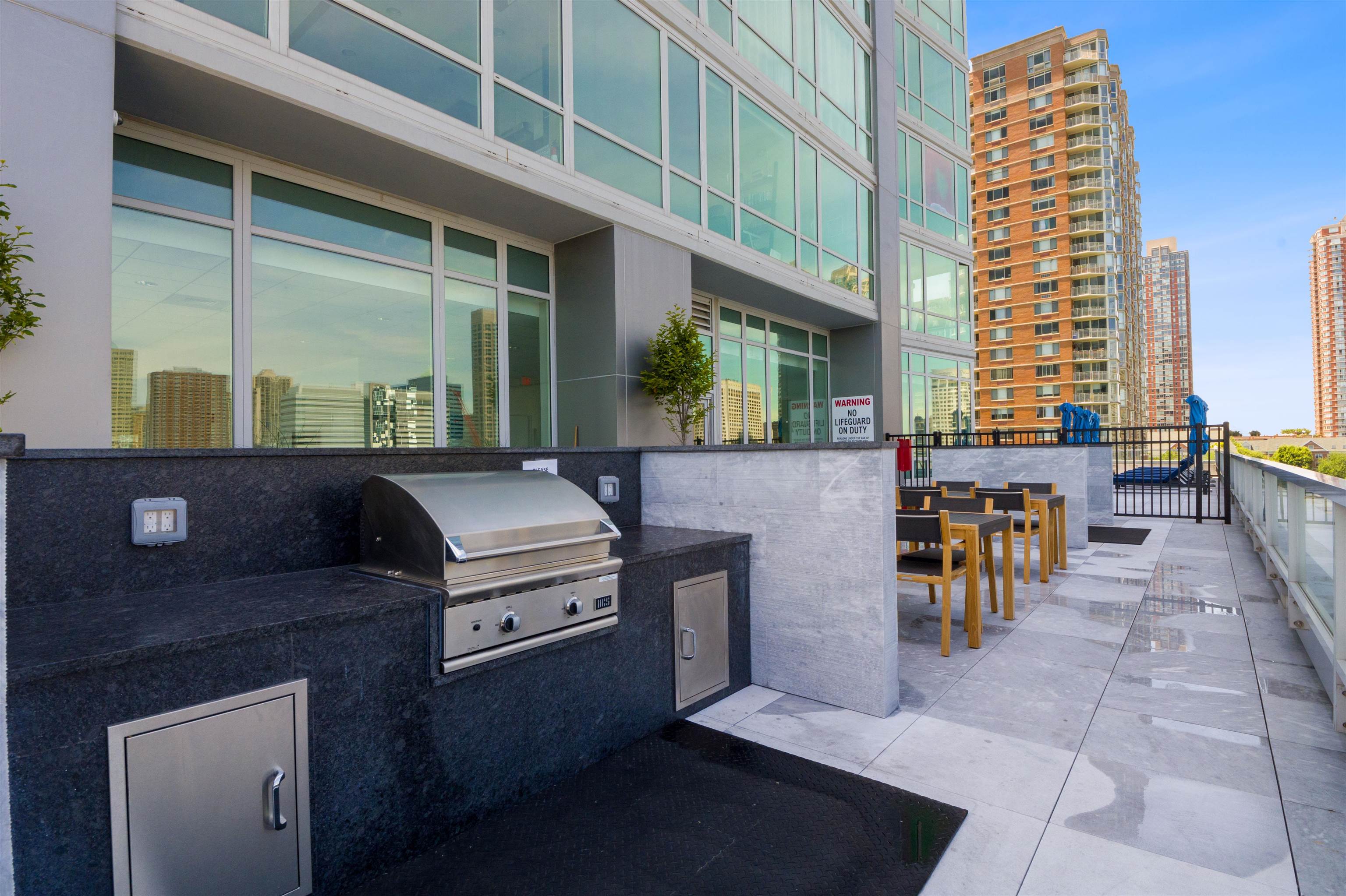 2 2ND ST Unit: 1103