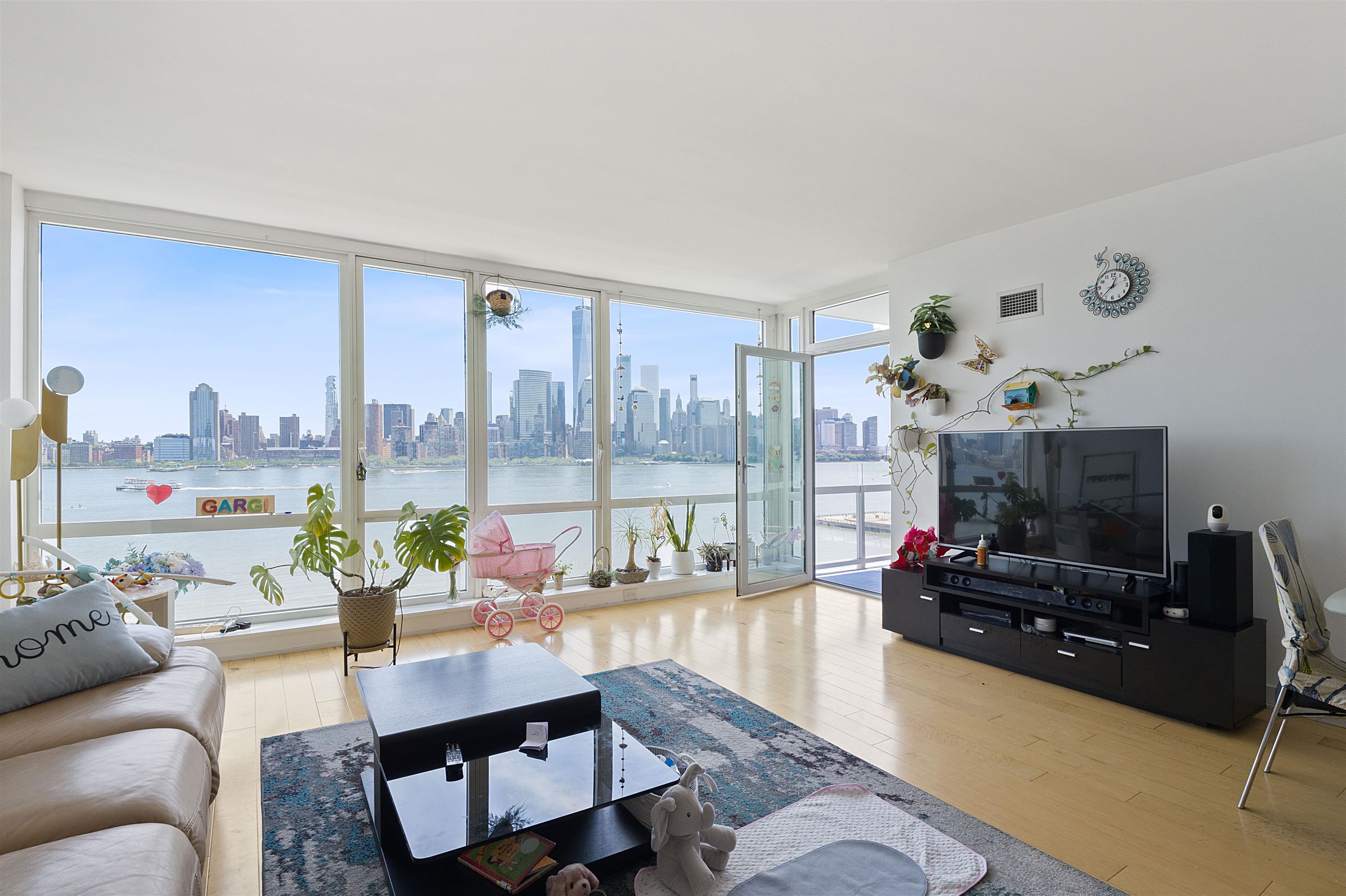 2 2ND ST Unit: 1103
