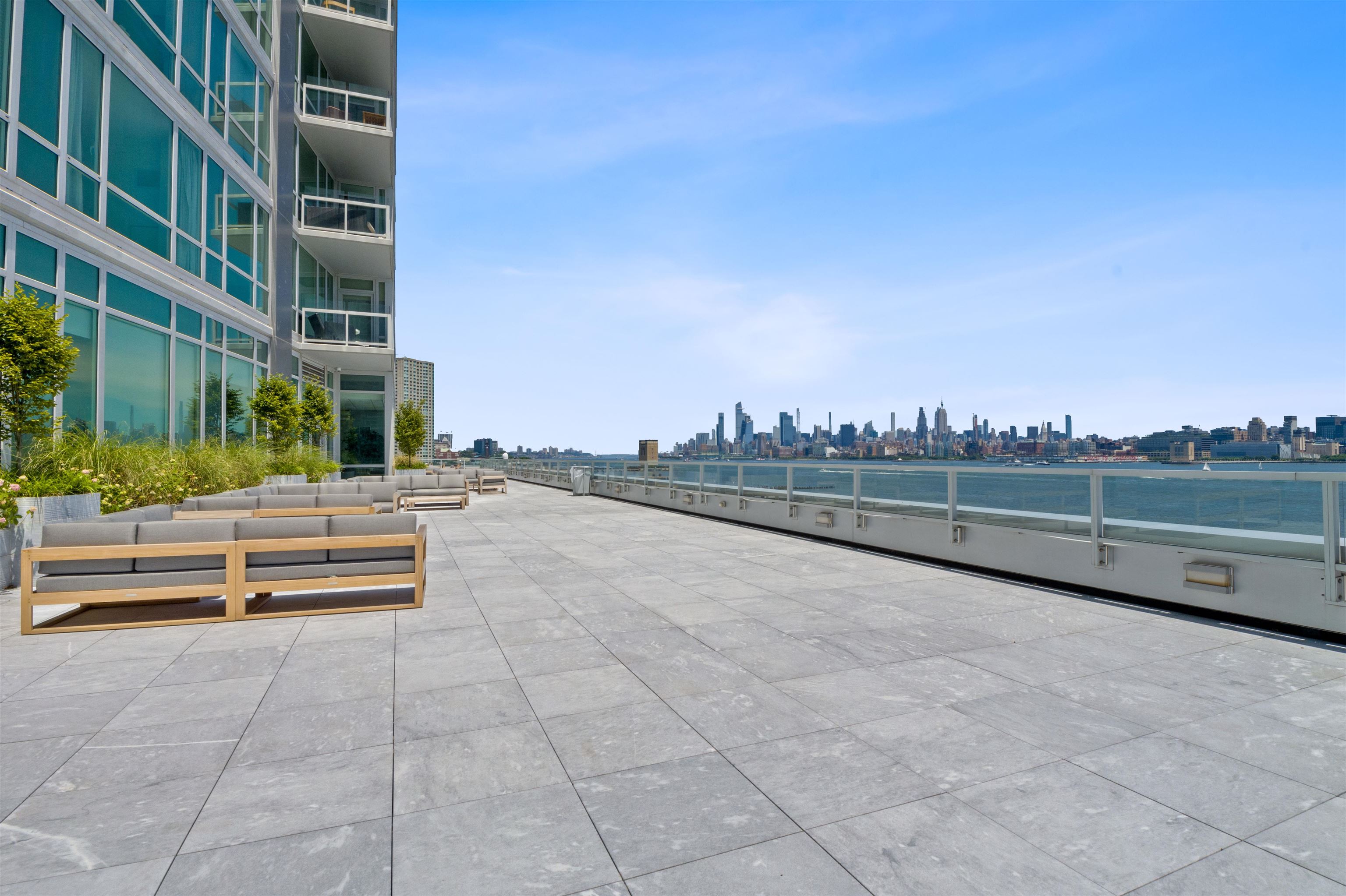 2 2ND ST Unit: 1103