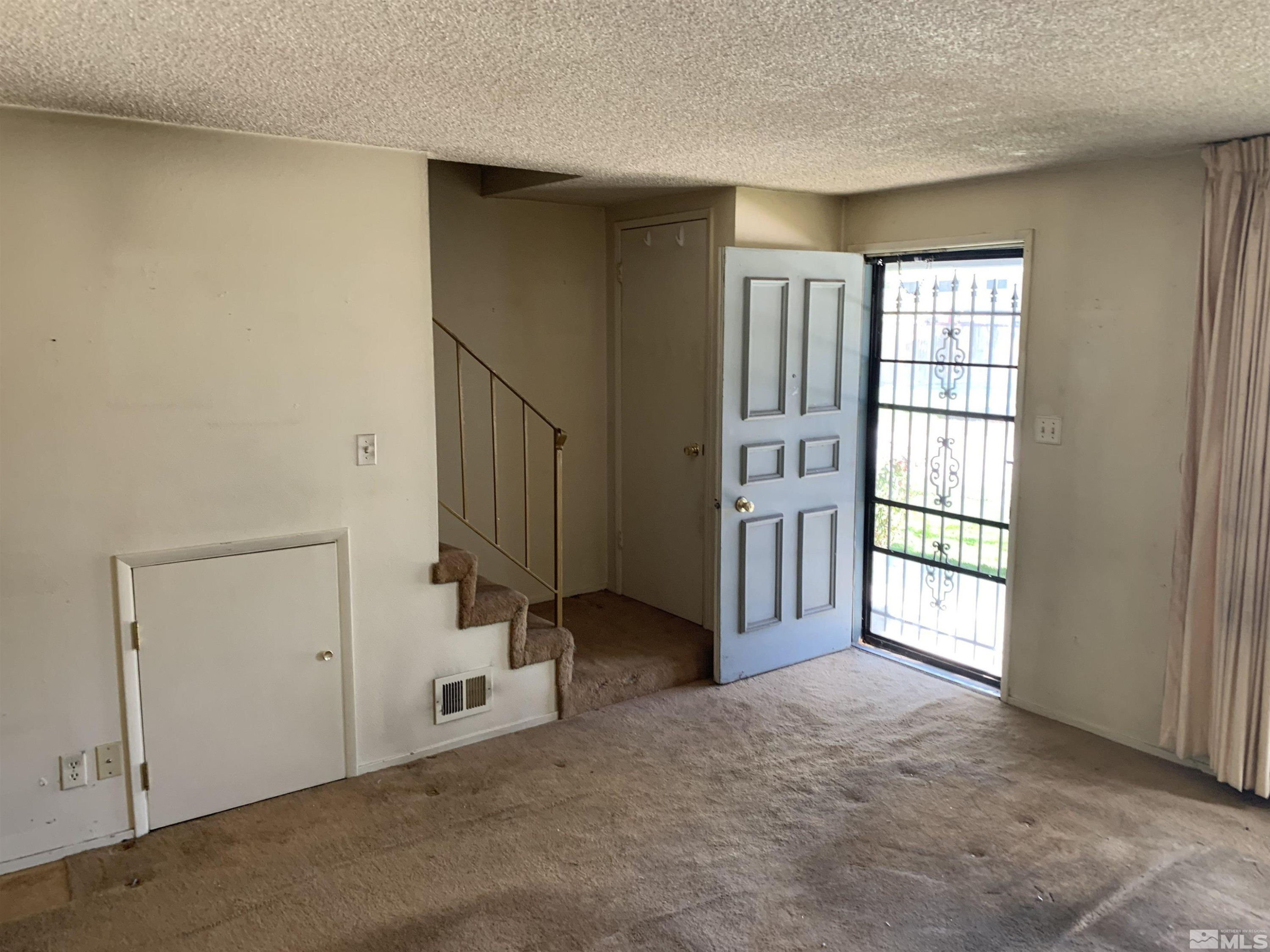 832 Mesa Ridge 2