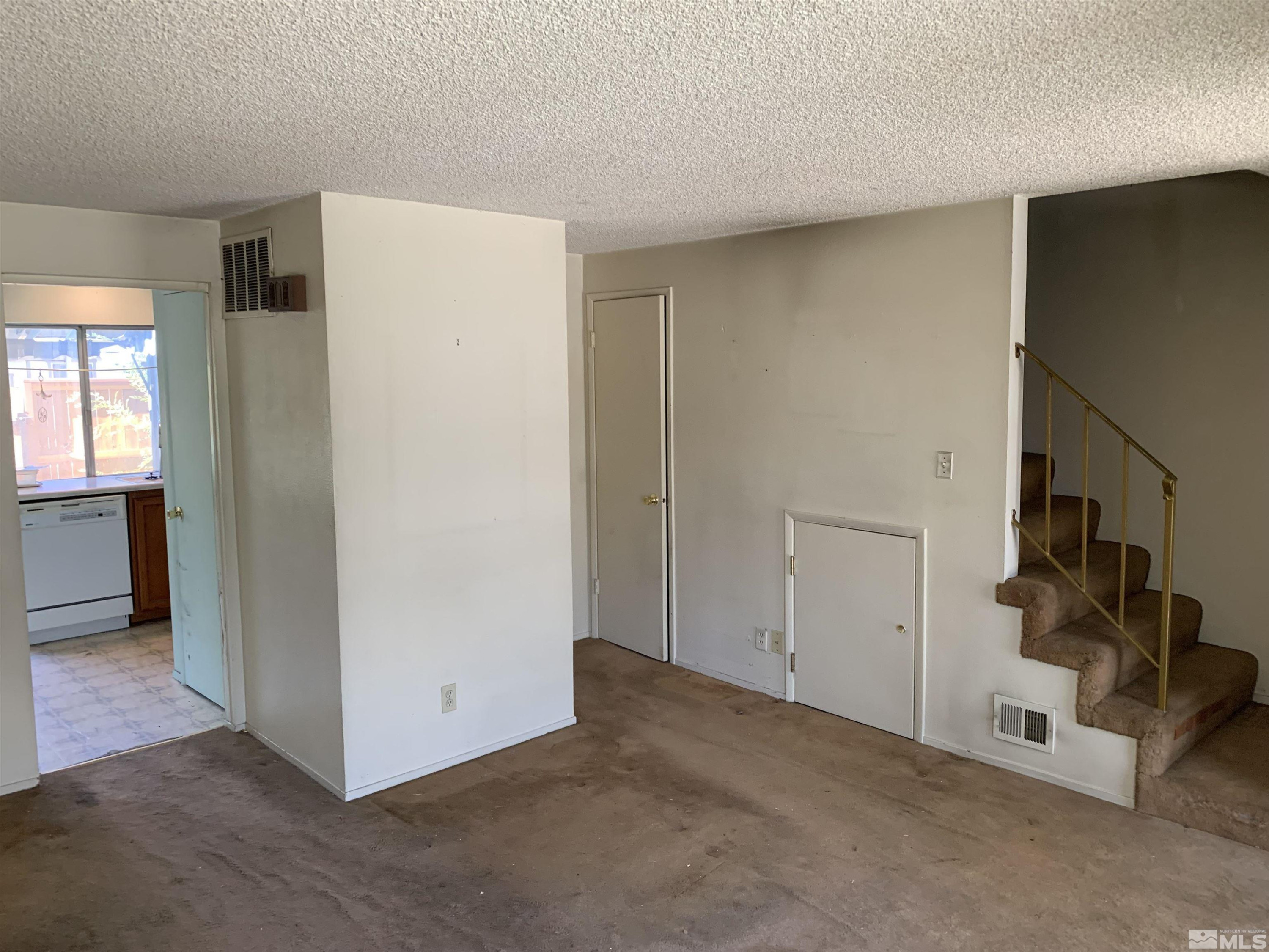 832 Mesa Ridge 2
