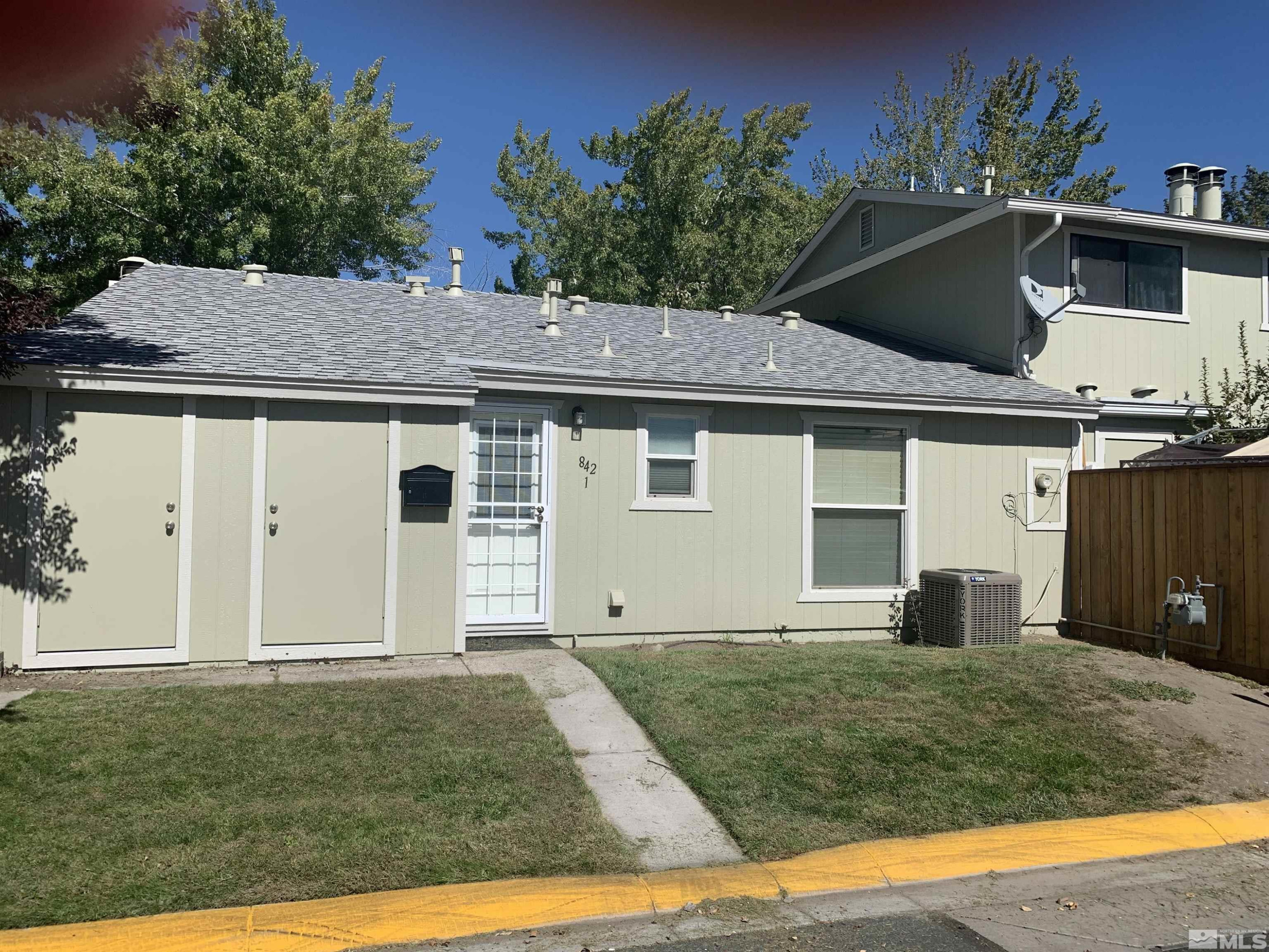 832 Mesa Ridge 2
