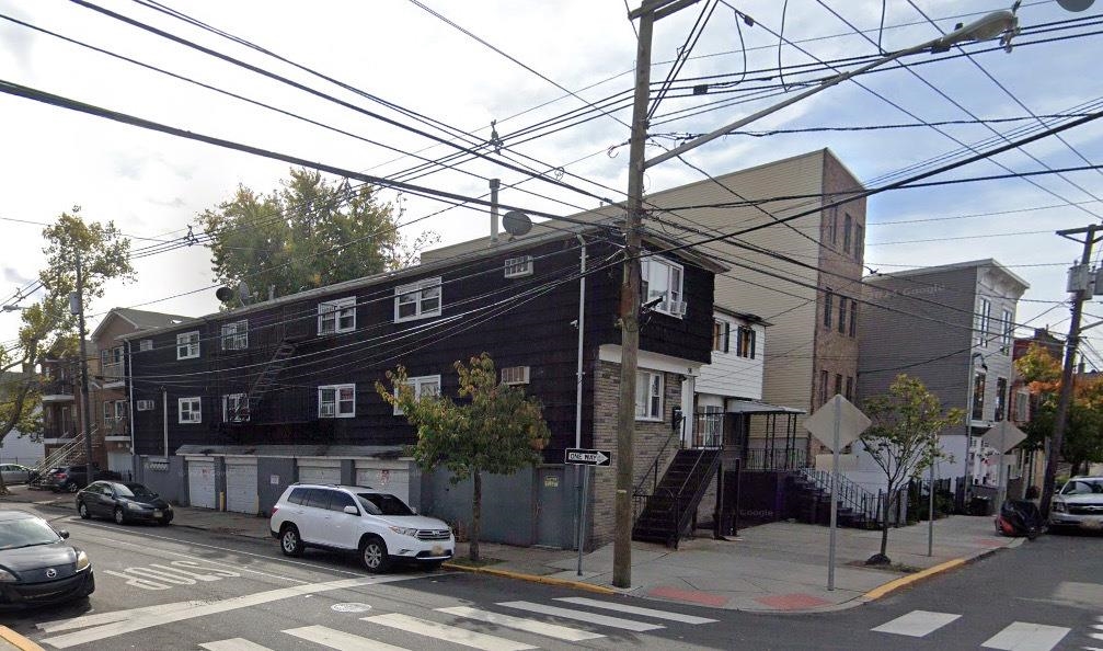 58 BERGEN AVE