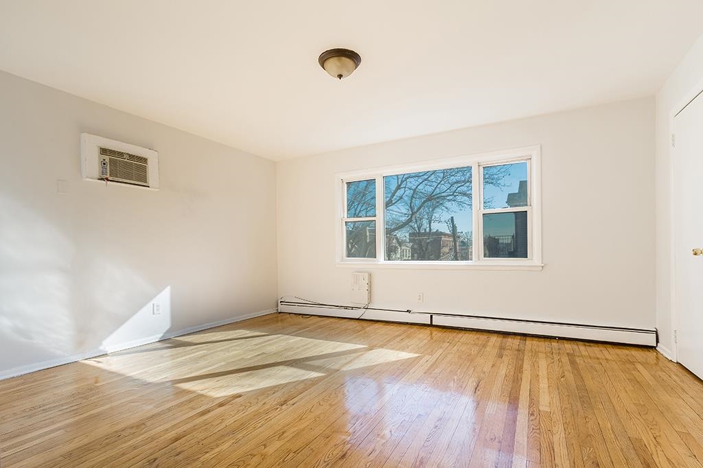 58 BERGEN AVE