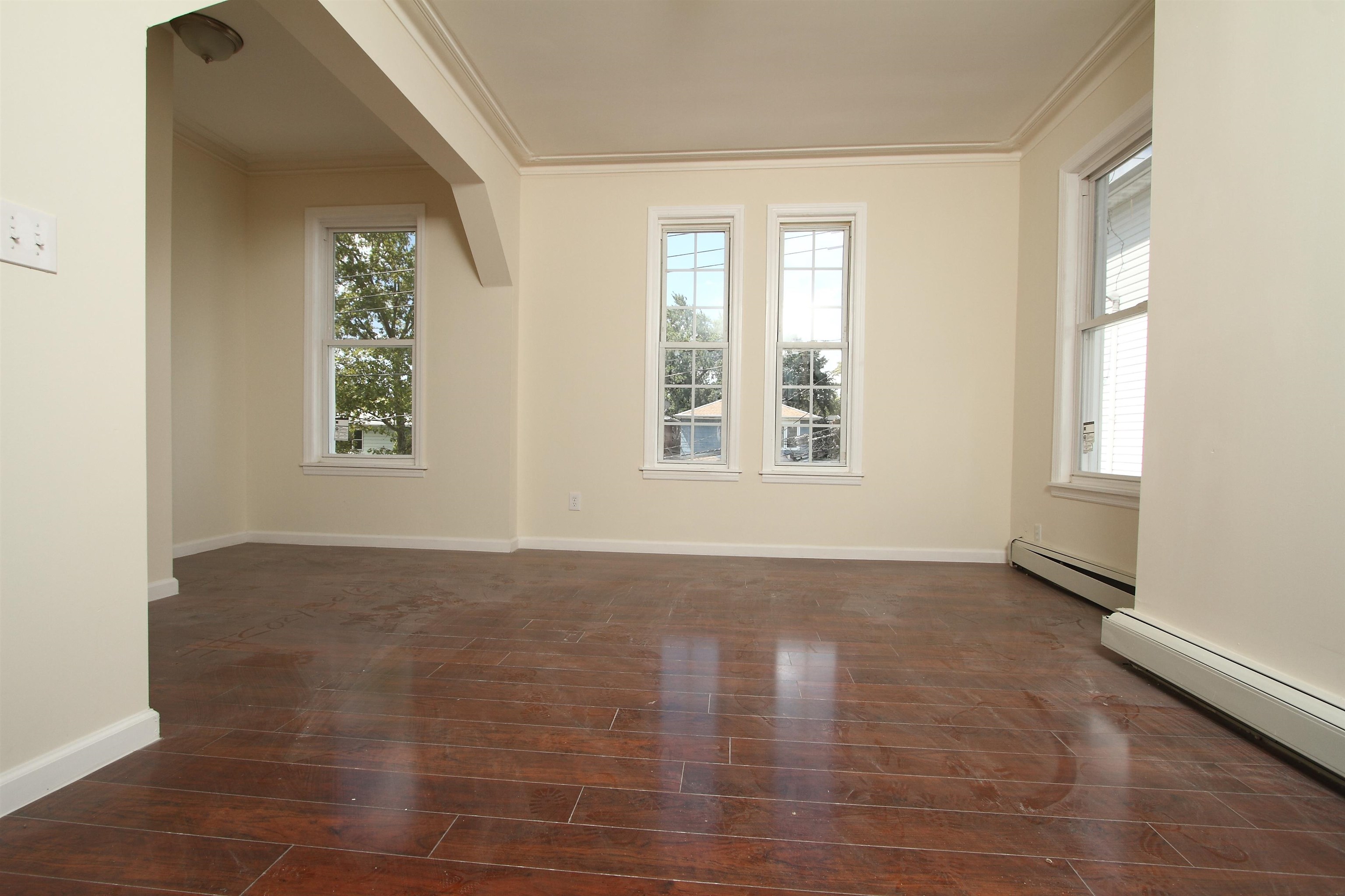 20 LINDEN AVE