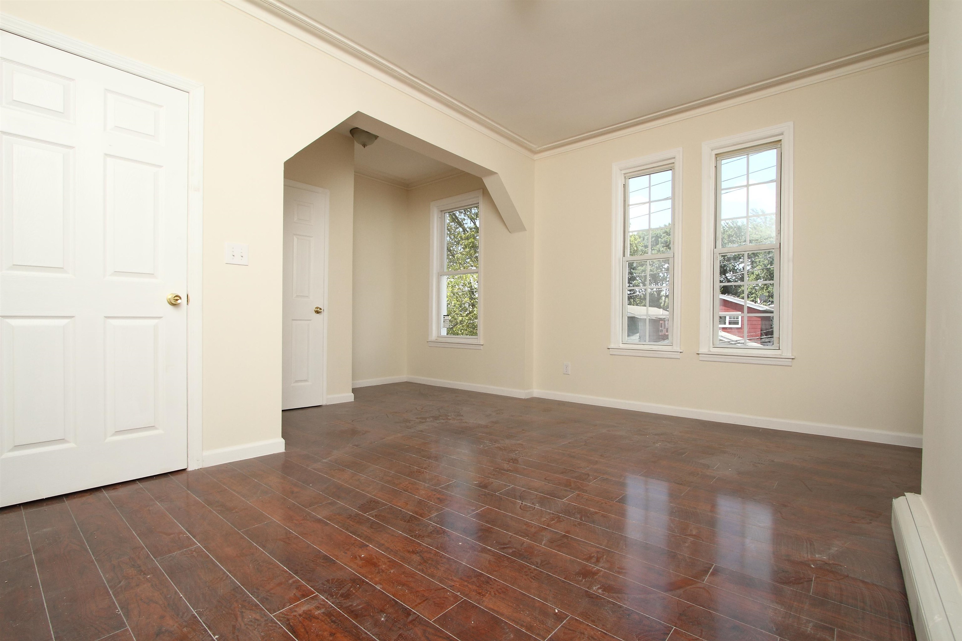 20 LINDEN AVE