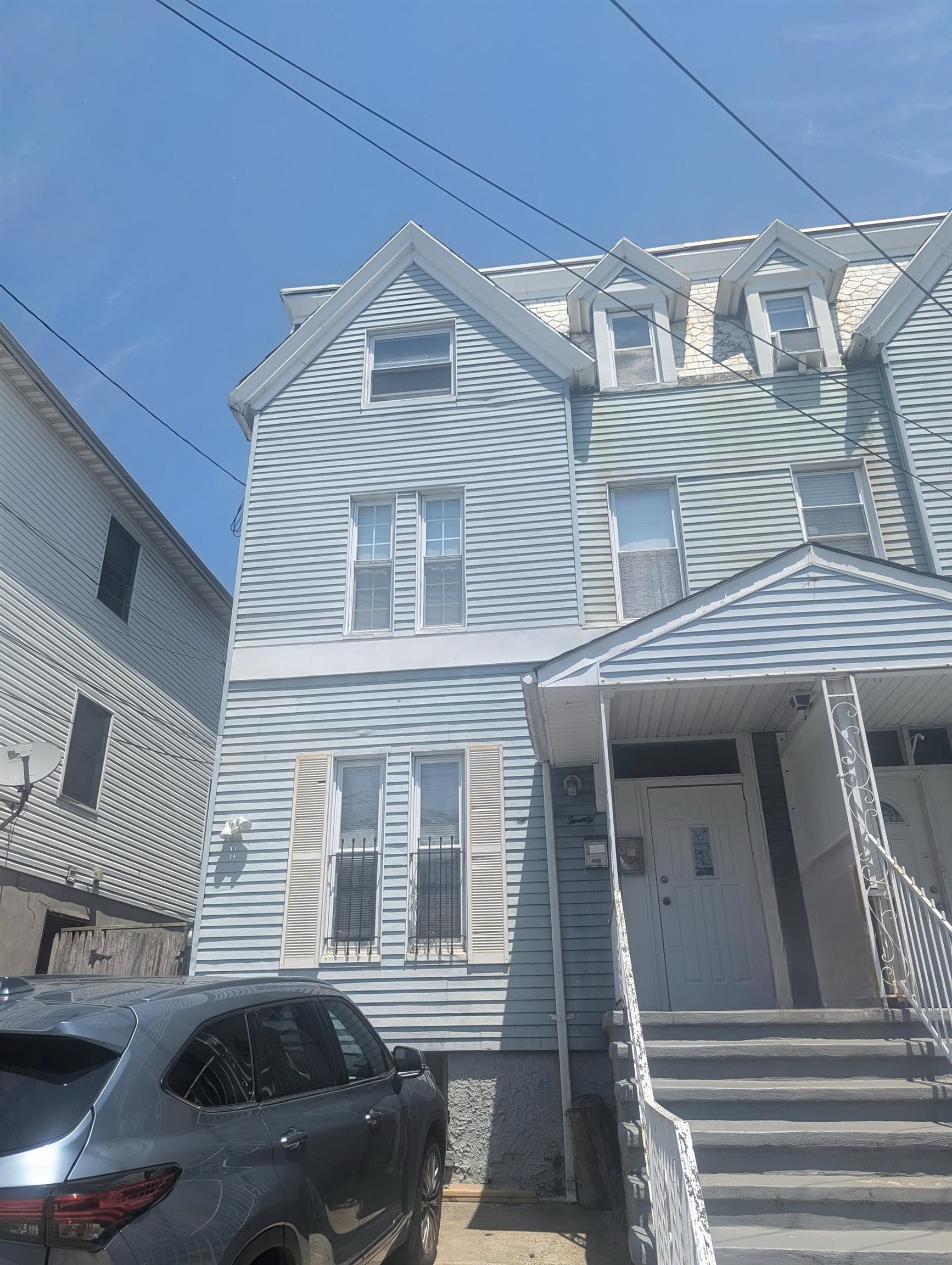 20 LINDEN AVE