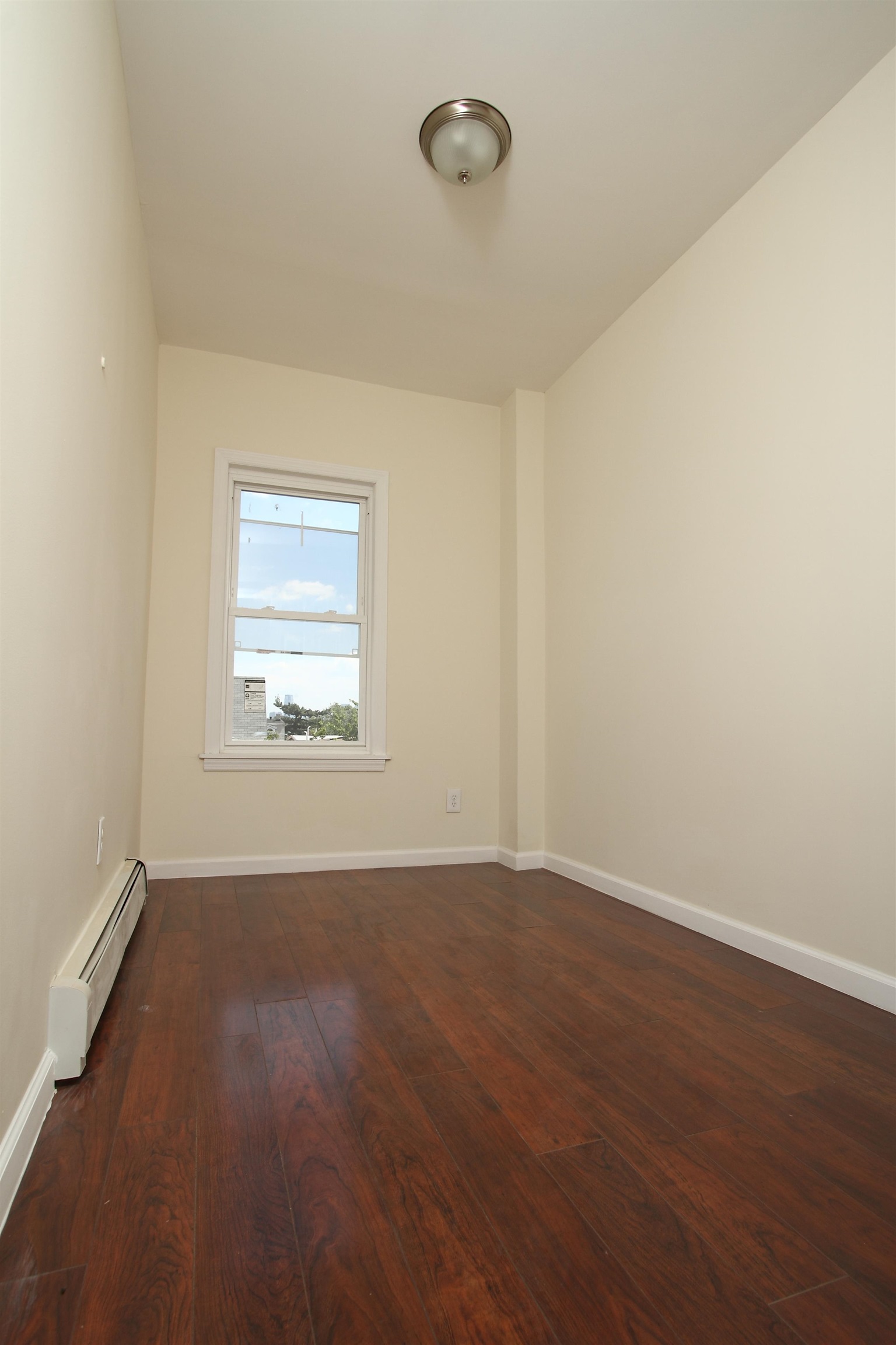 20 LINDEN AVE