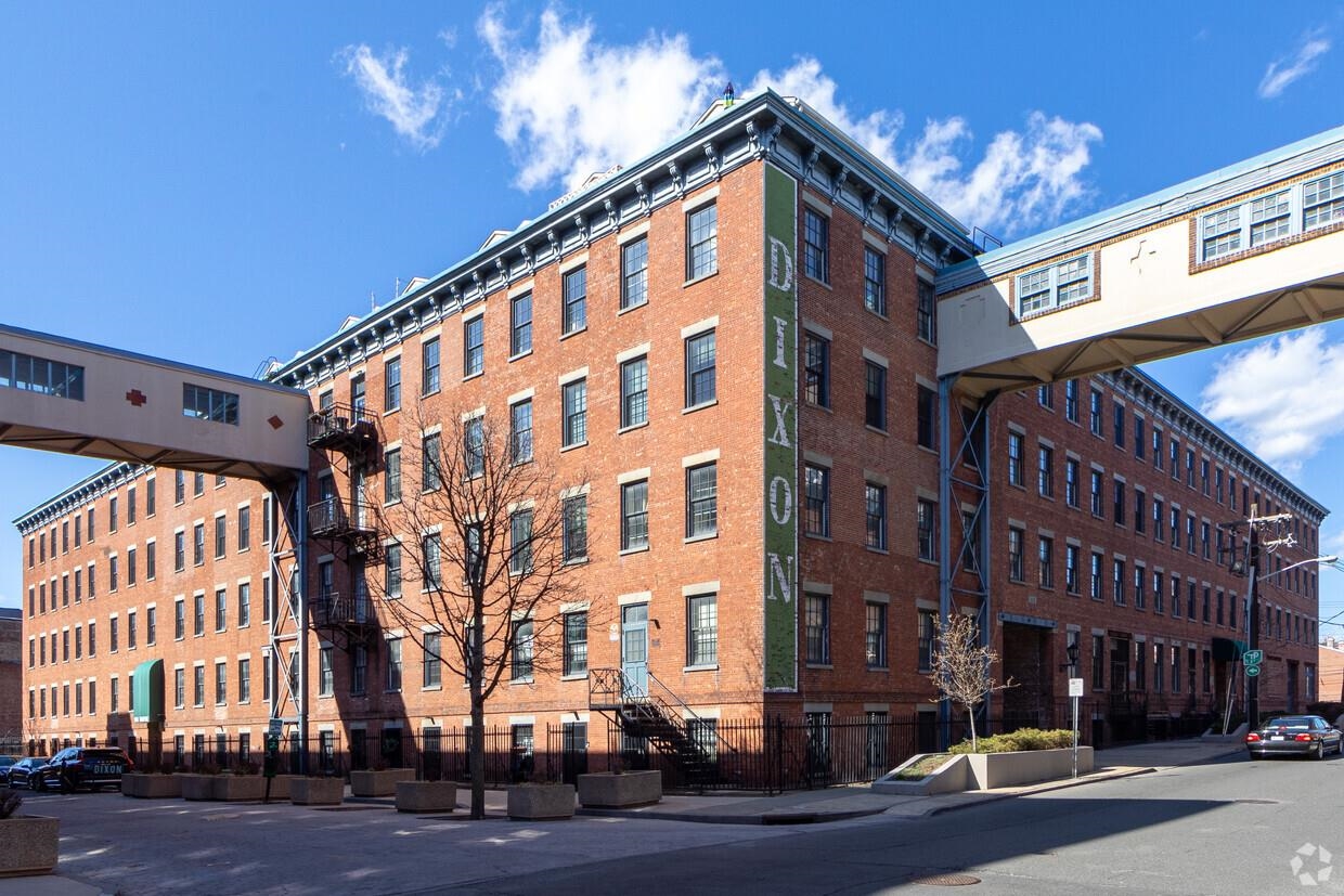 227 CHRISTOPHER COLUMBUS DR Unit: 115B