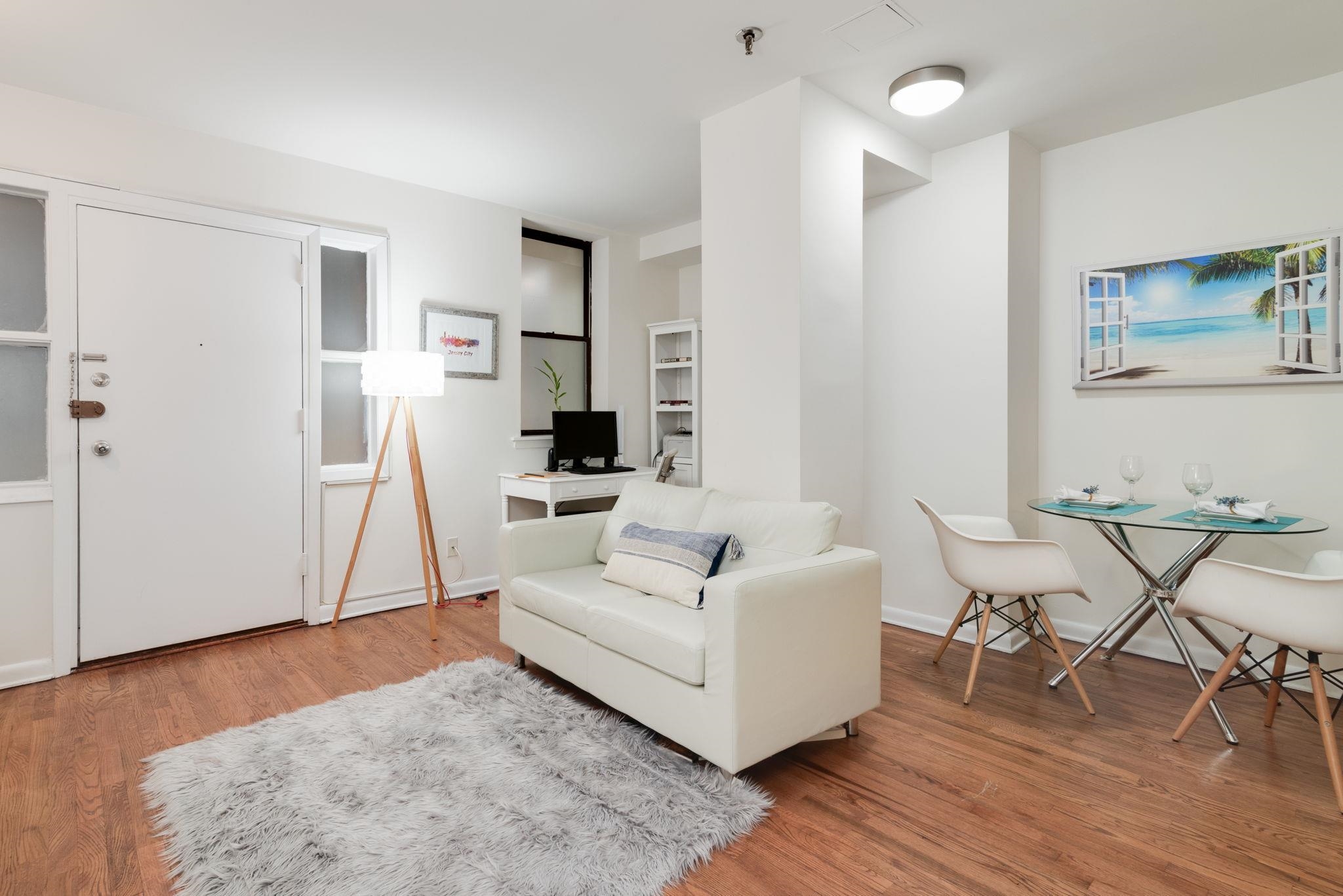 227 CHRISTOPHER COLUMBUS DR Unit: 115B