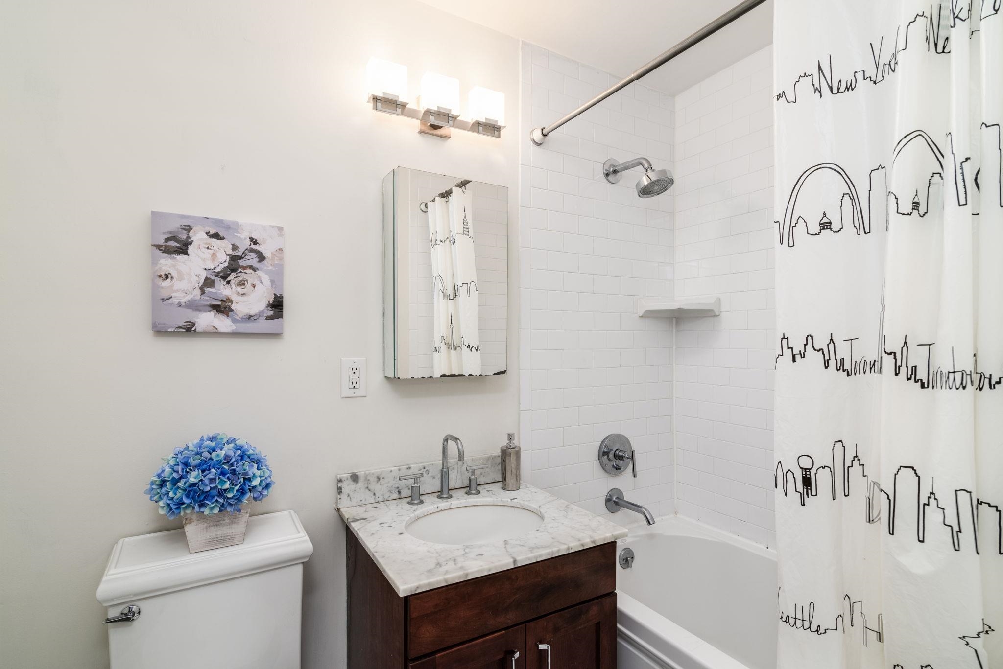 227 CHRISTOPHER COLUMBUS DR Unit: 115B