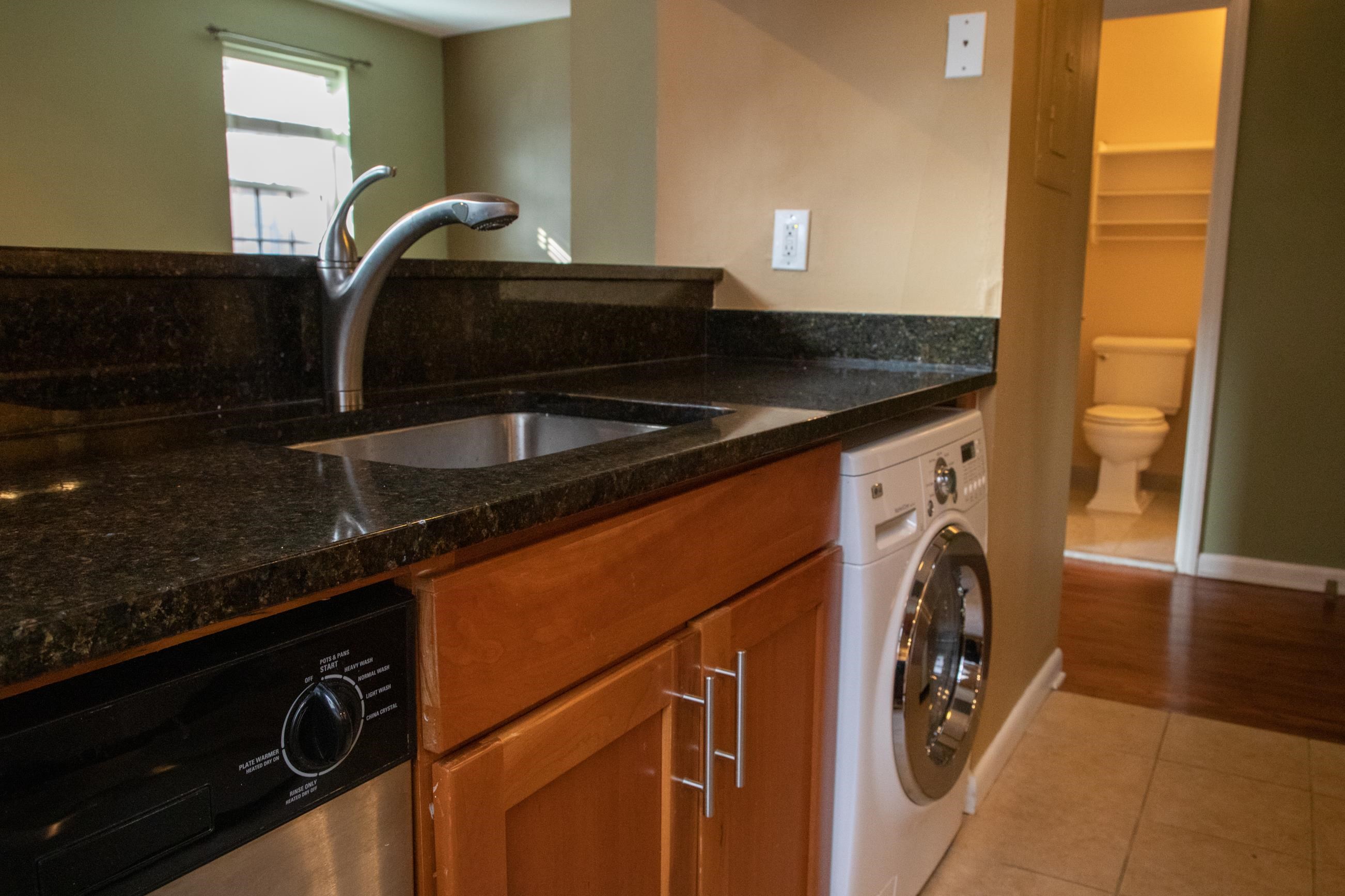 227 CHRISTOPHER COLUMBUS DR Unit: 203B