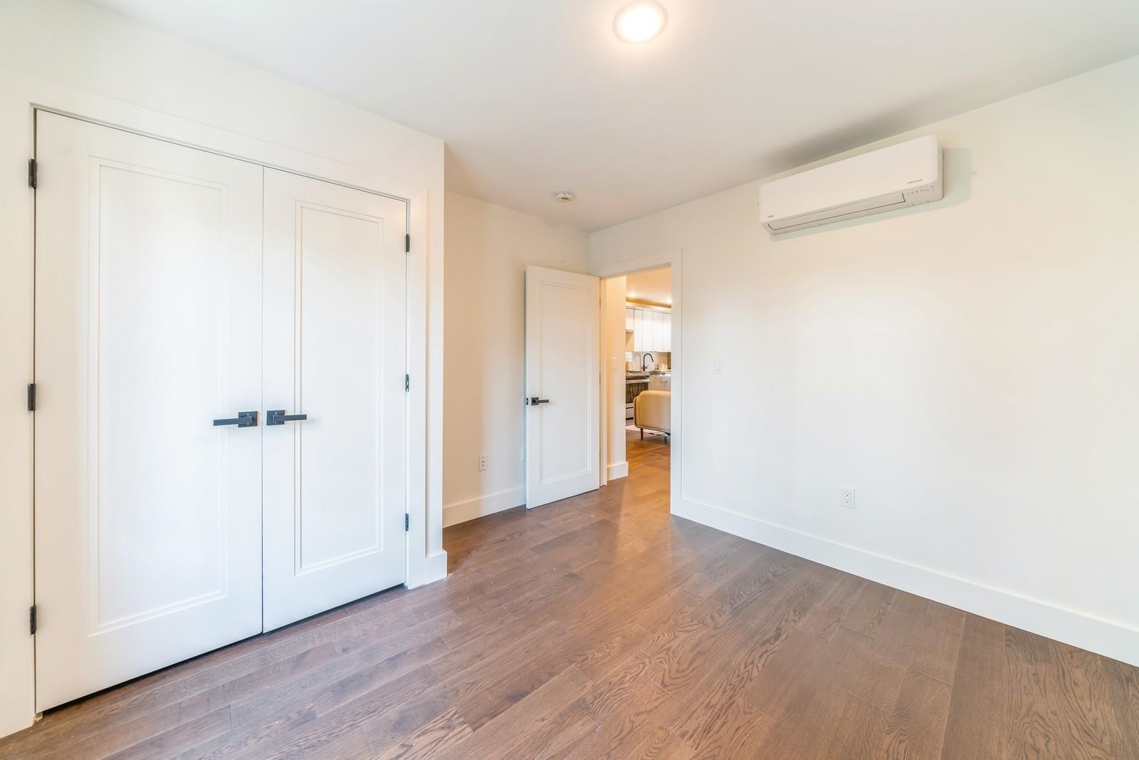 195 BAY ST Unit: 3 aka 202