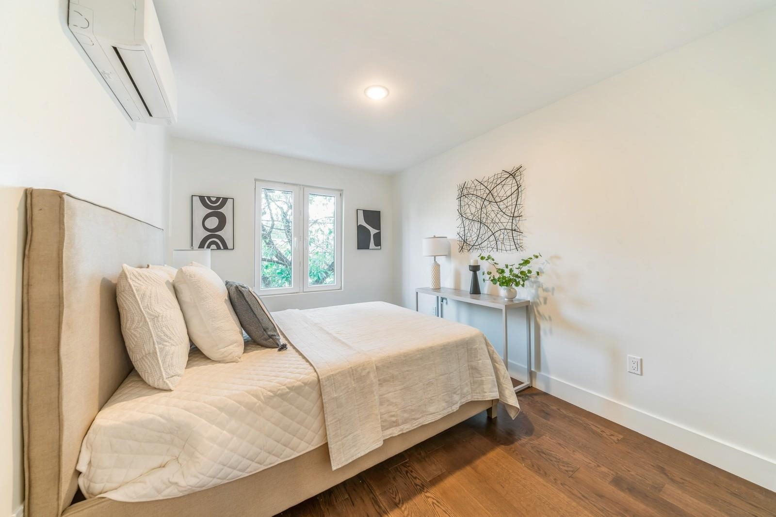 195 BAY ST Unit: 3 aka 202