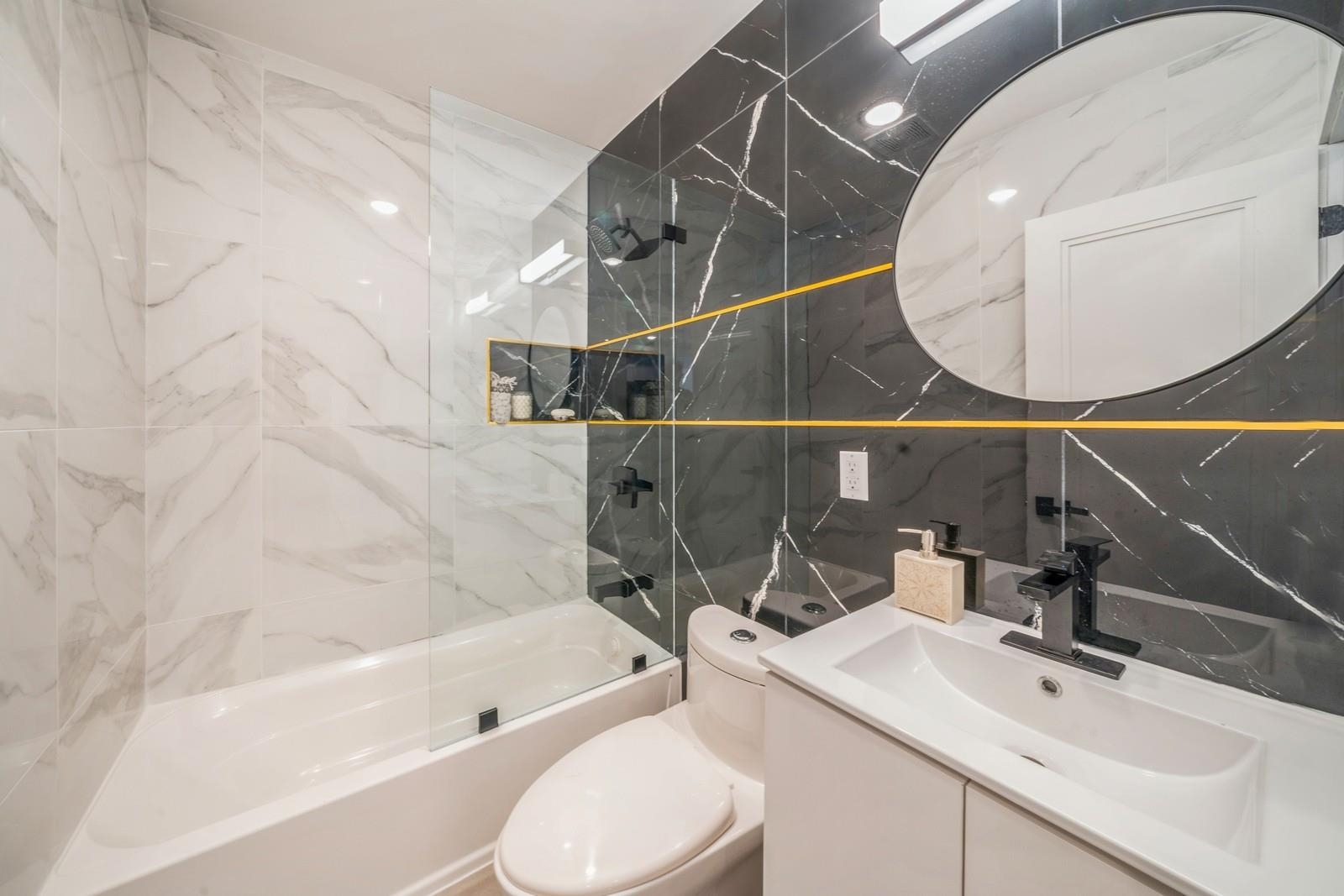 195 BAY ST Unit: 3 aka 202