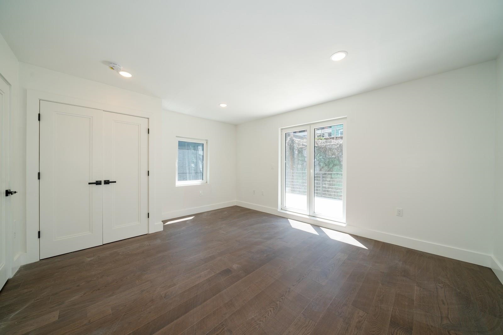 195 BAY ST Unit: 4 aka 301