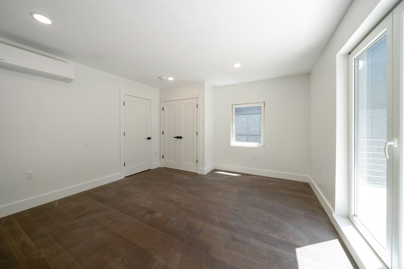 195 BAY ST Unit: 4 aka 301