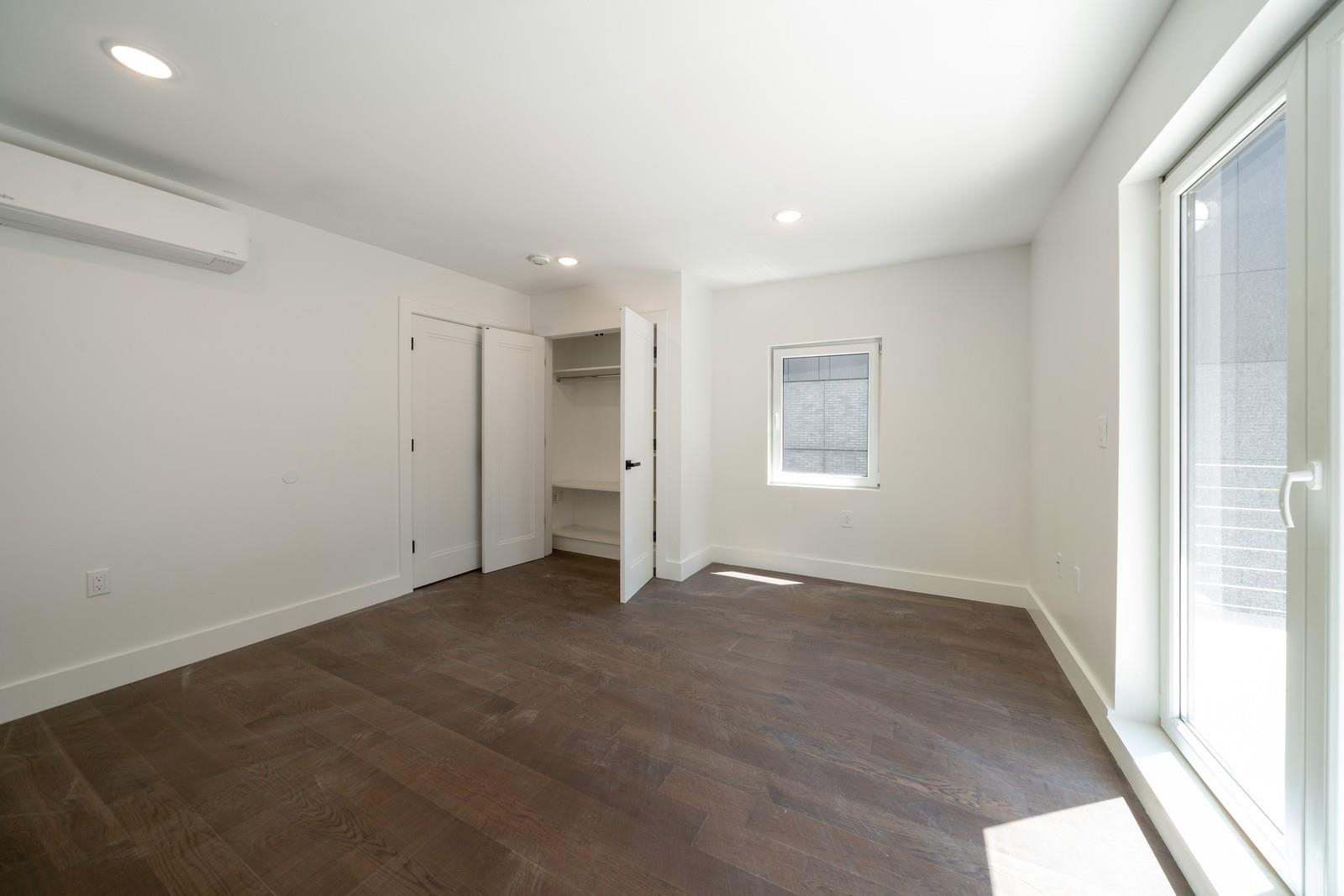 195 BAY ST Unit: 4 aka 301