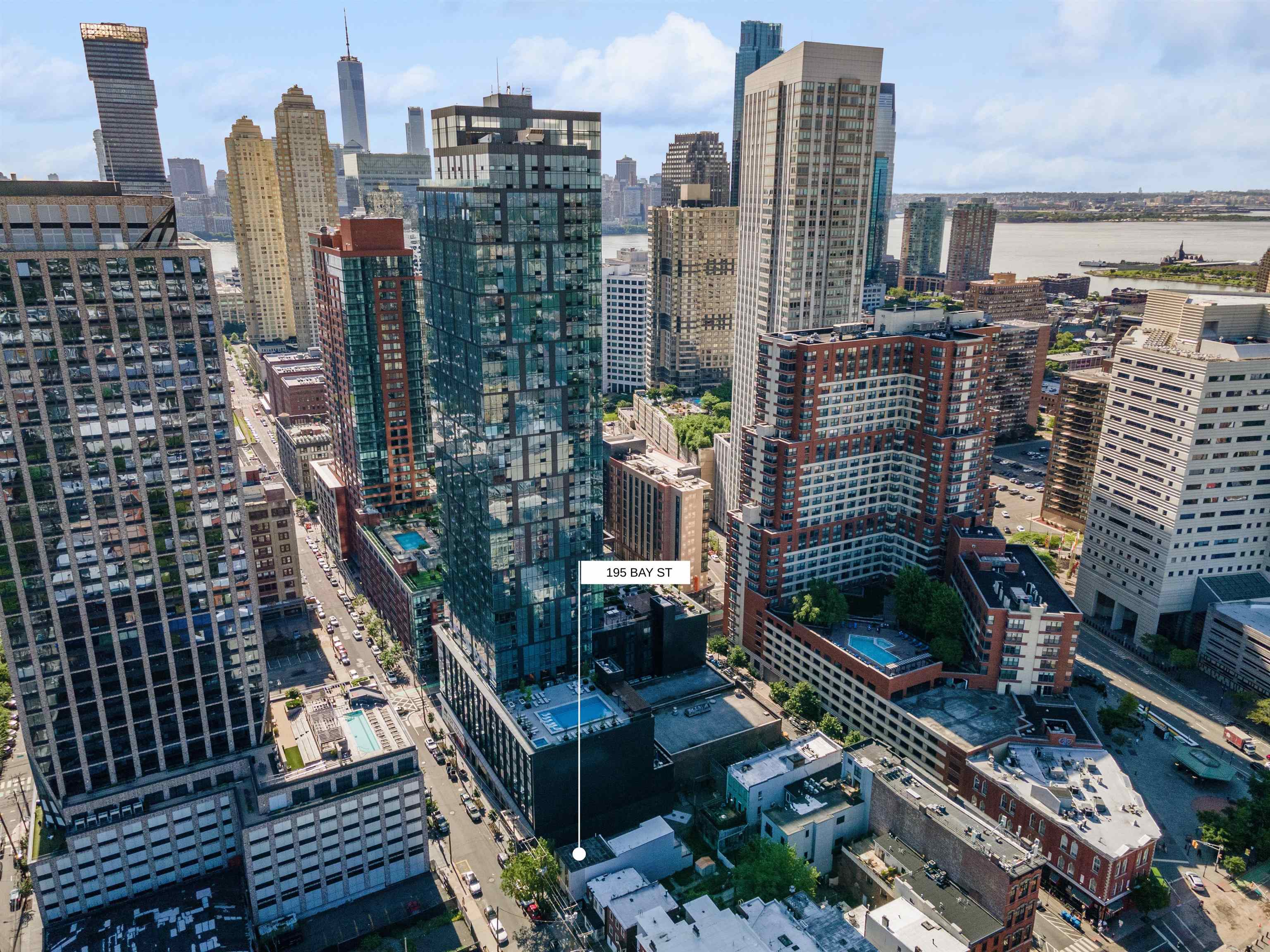 195 BAY ST Unit: 4 aka 301