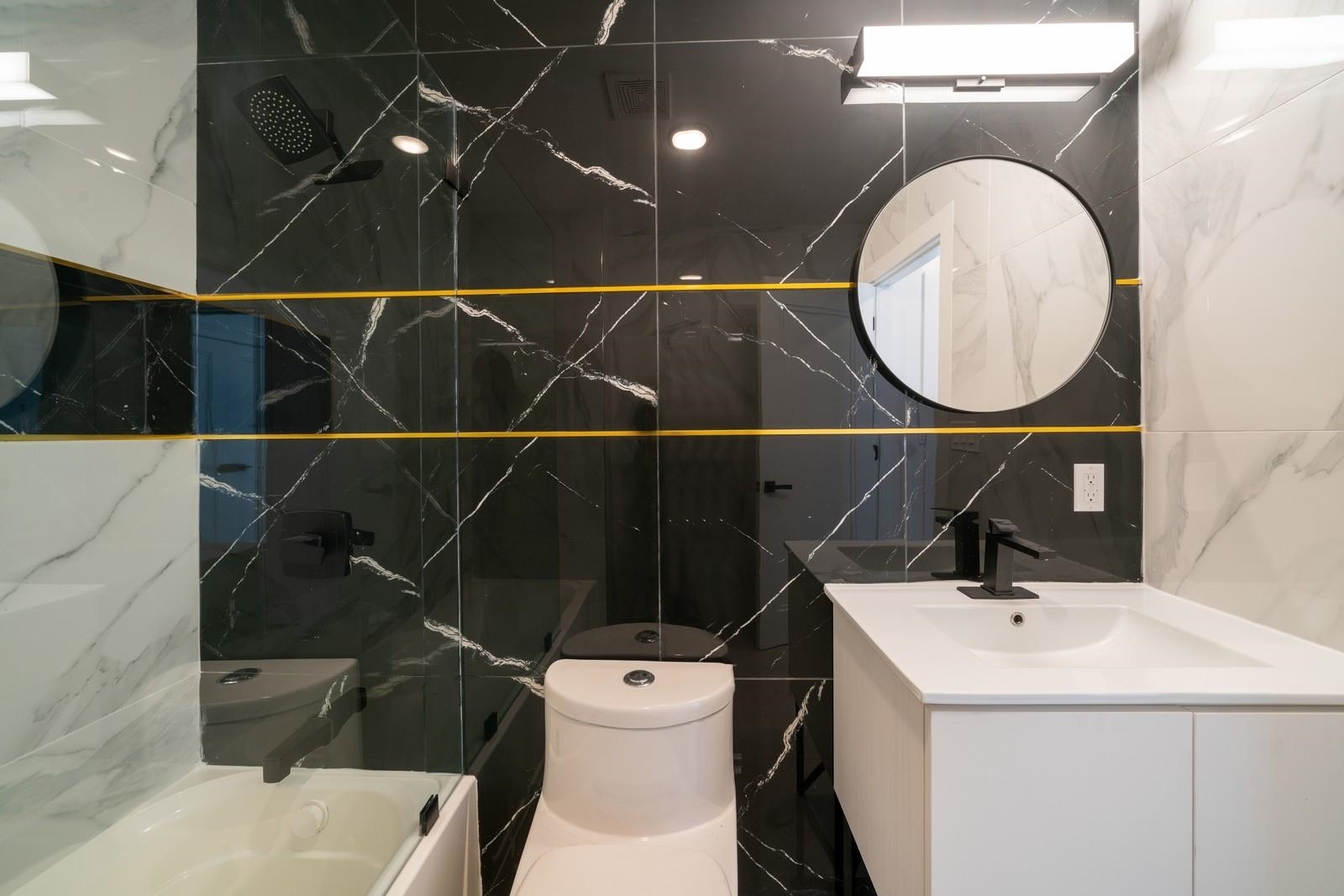 195 BAY ST Unit: 4 aka 301