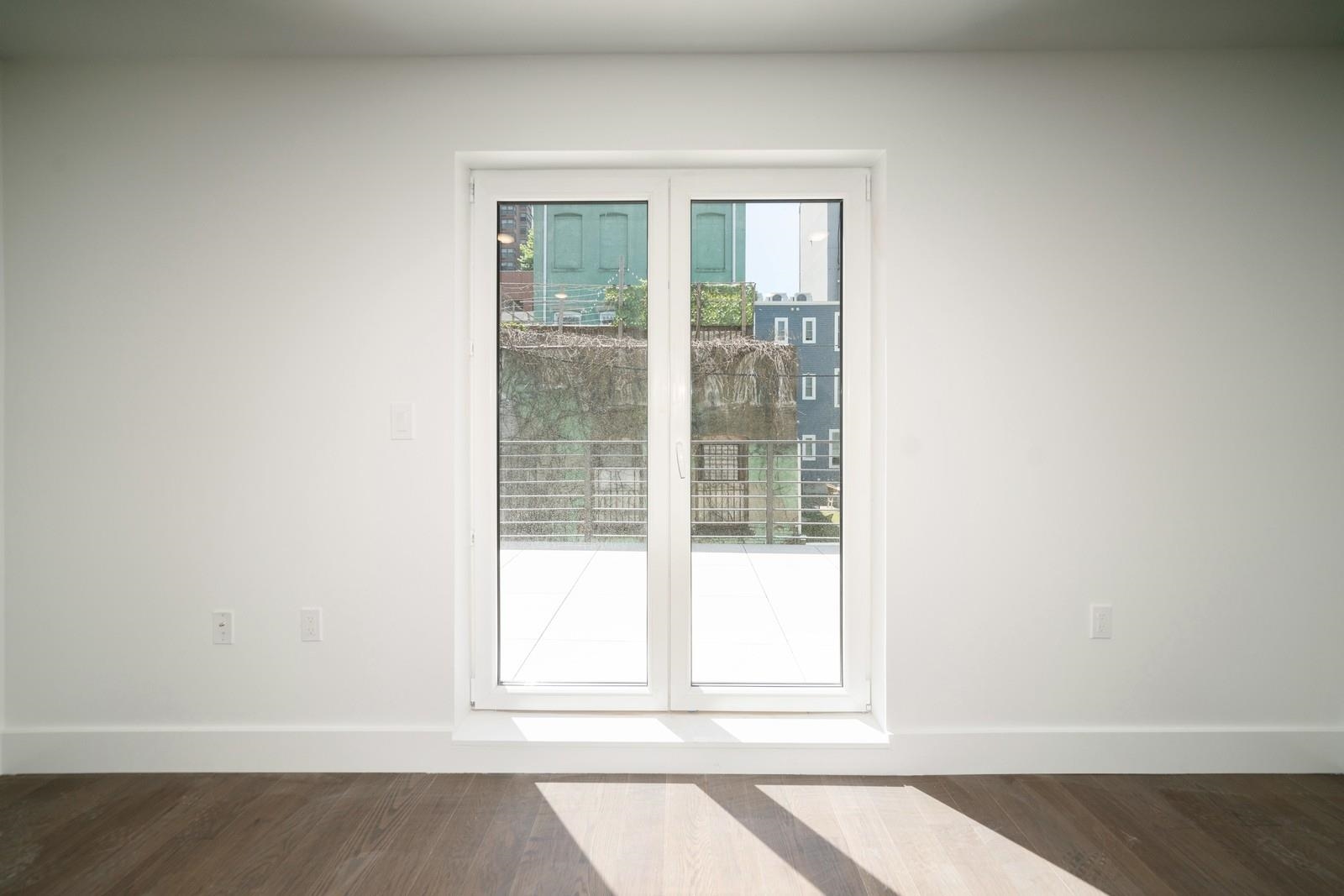 195 BAY ST Unit: 4 aka 301