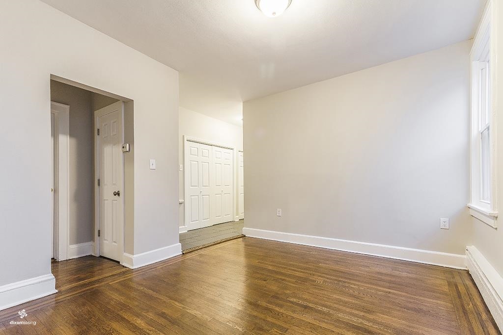 152 BENTLEY AVE