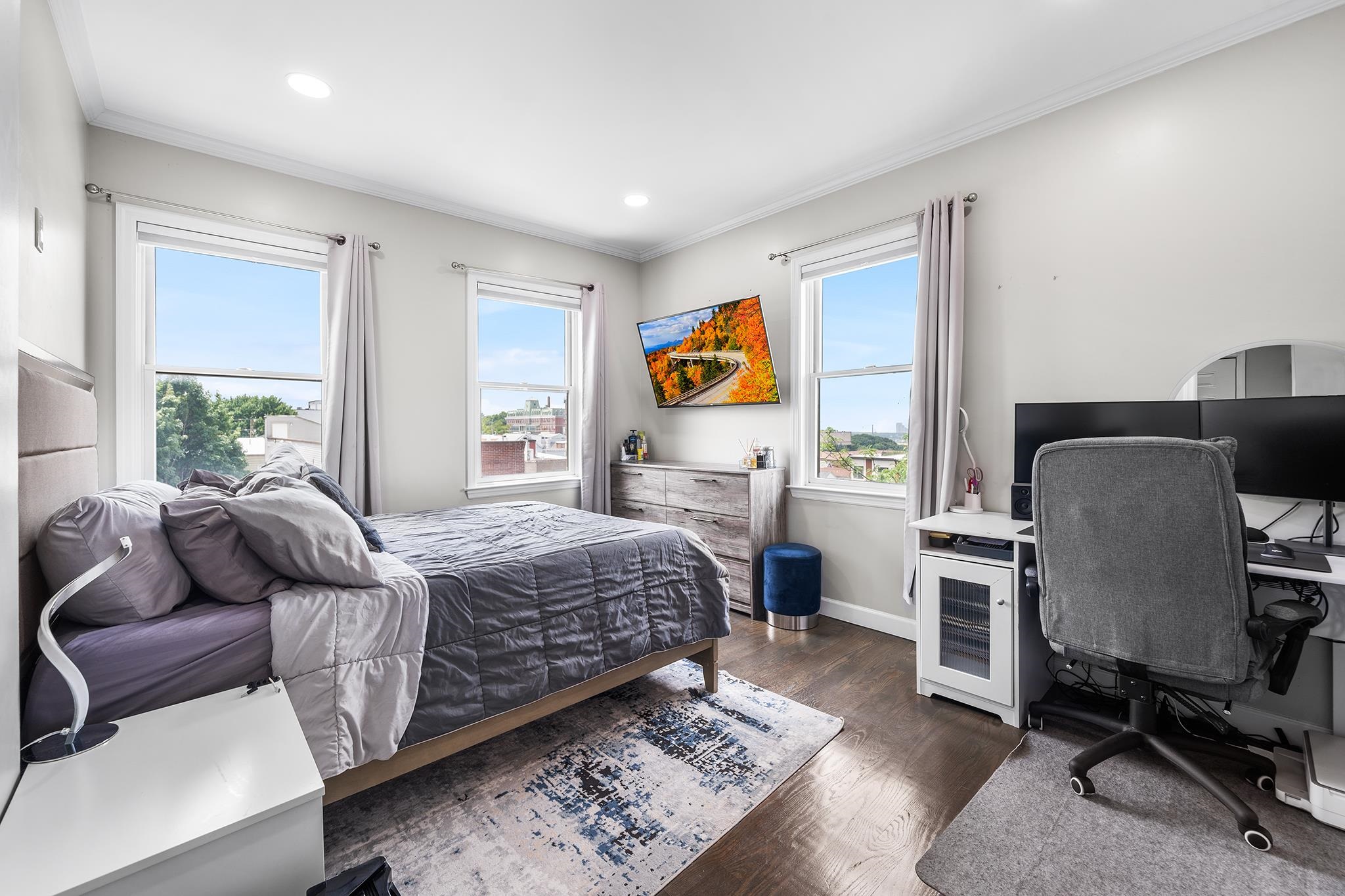 620 38TH ST Unit: 103