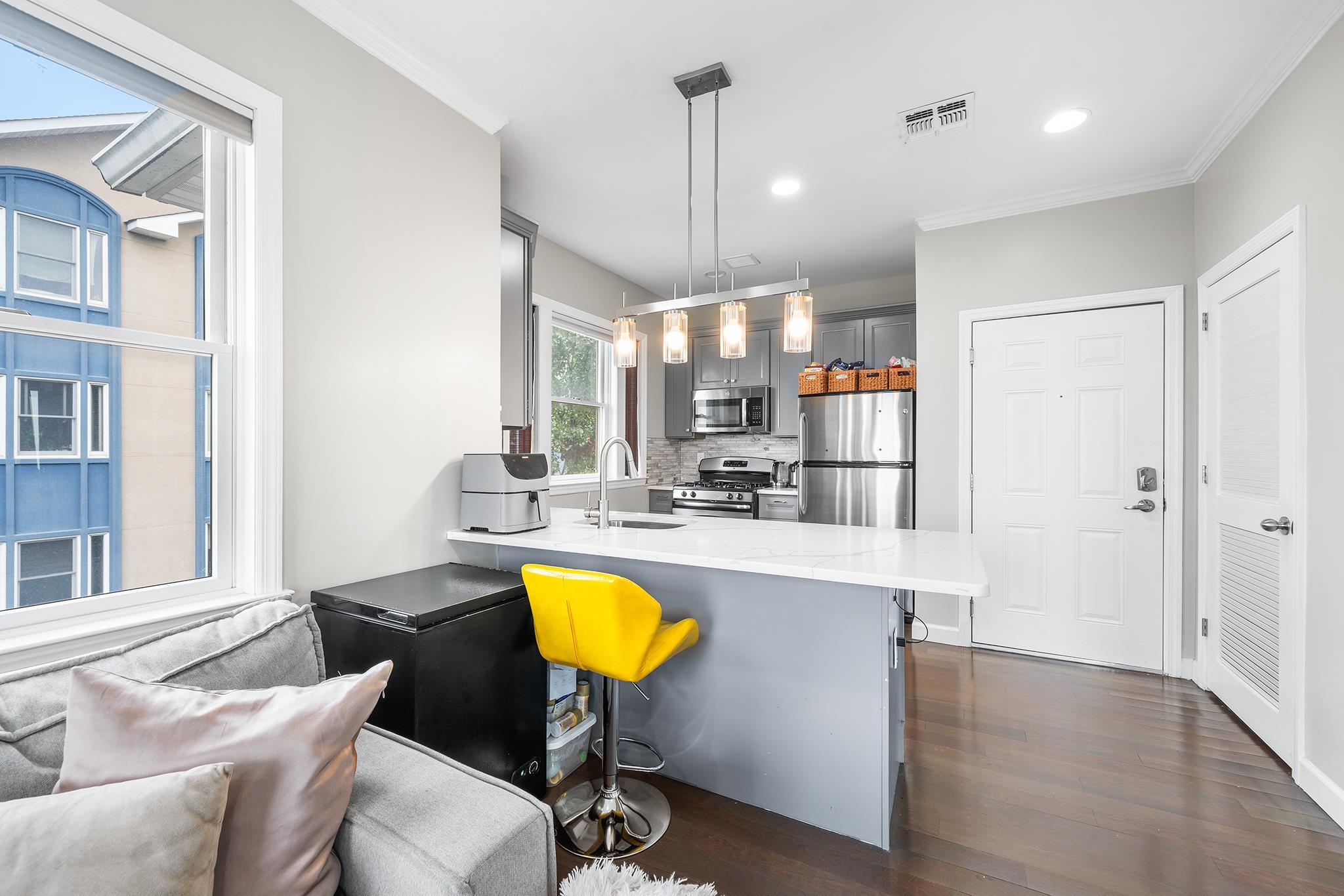 620 38TH ST Unit: 103