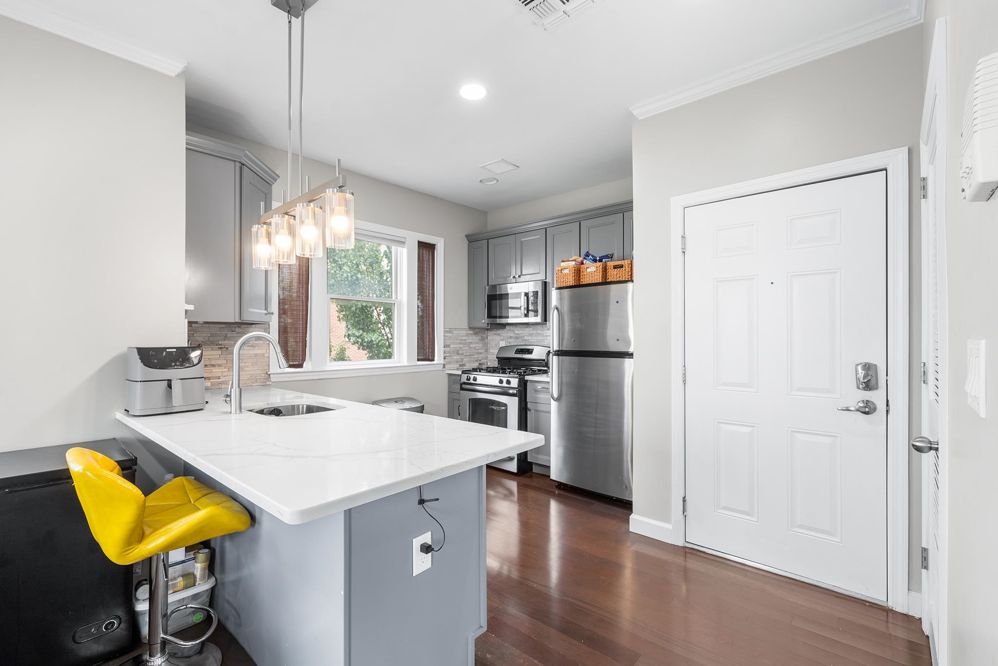 620 38TH ST Unit: 103