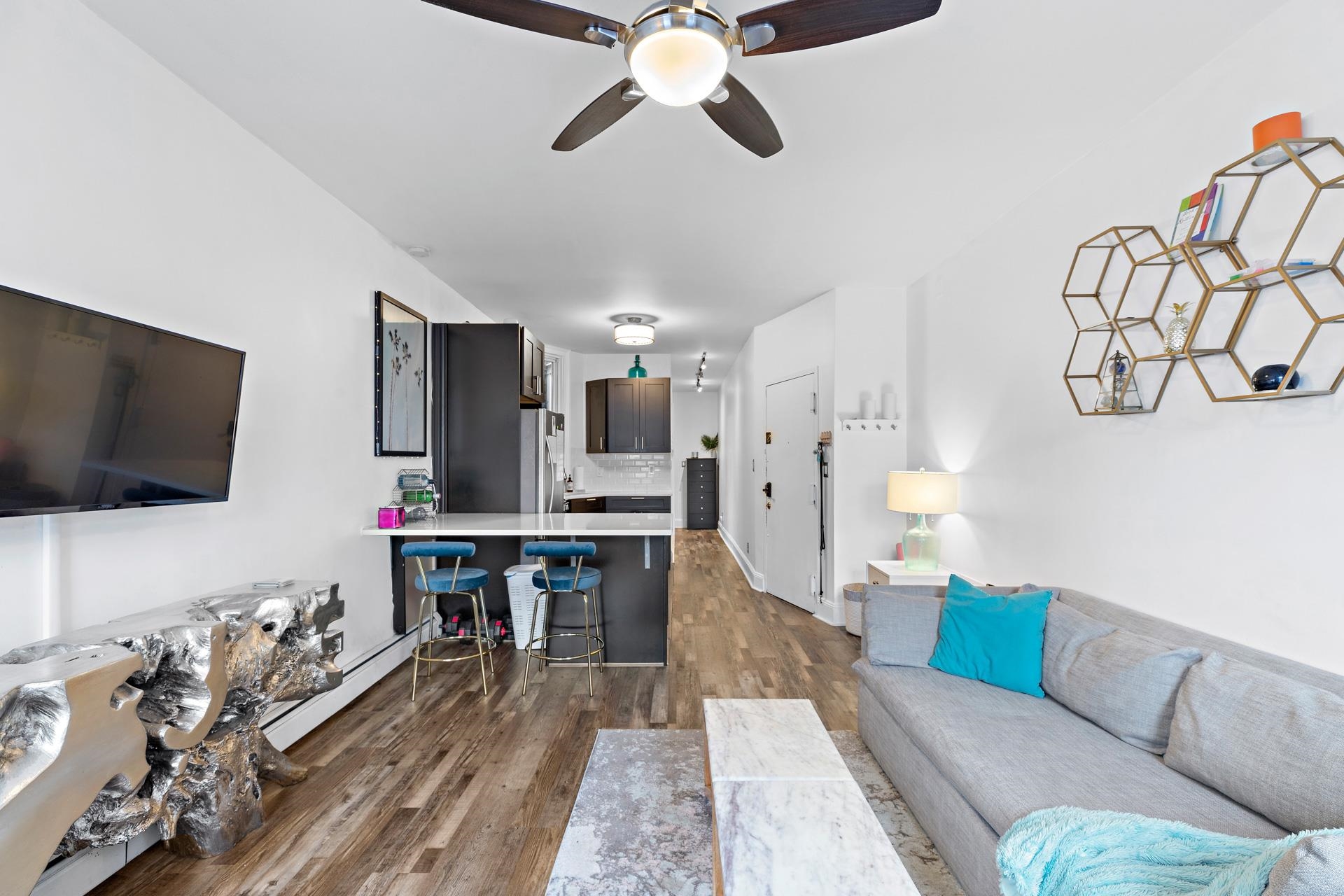155 HOPKINS AVE Unit: 3