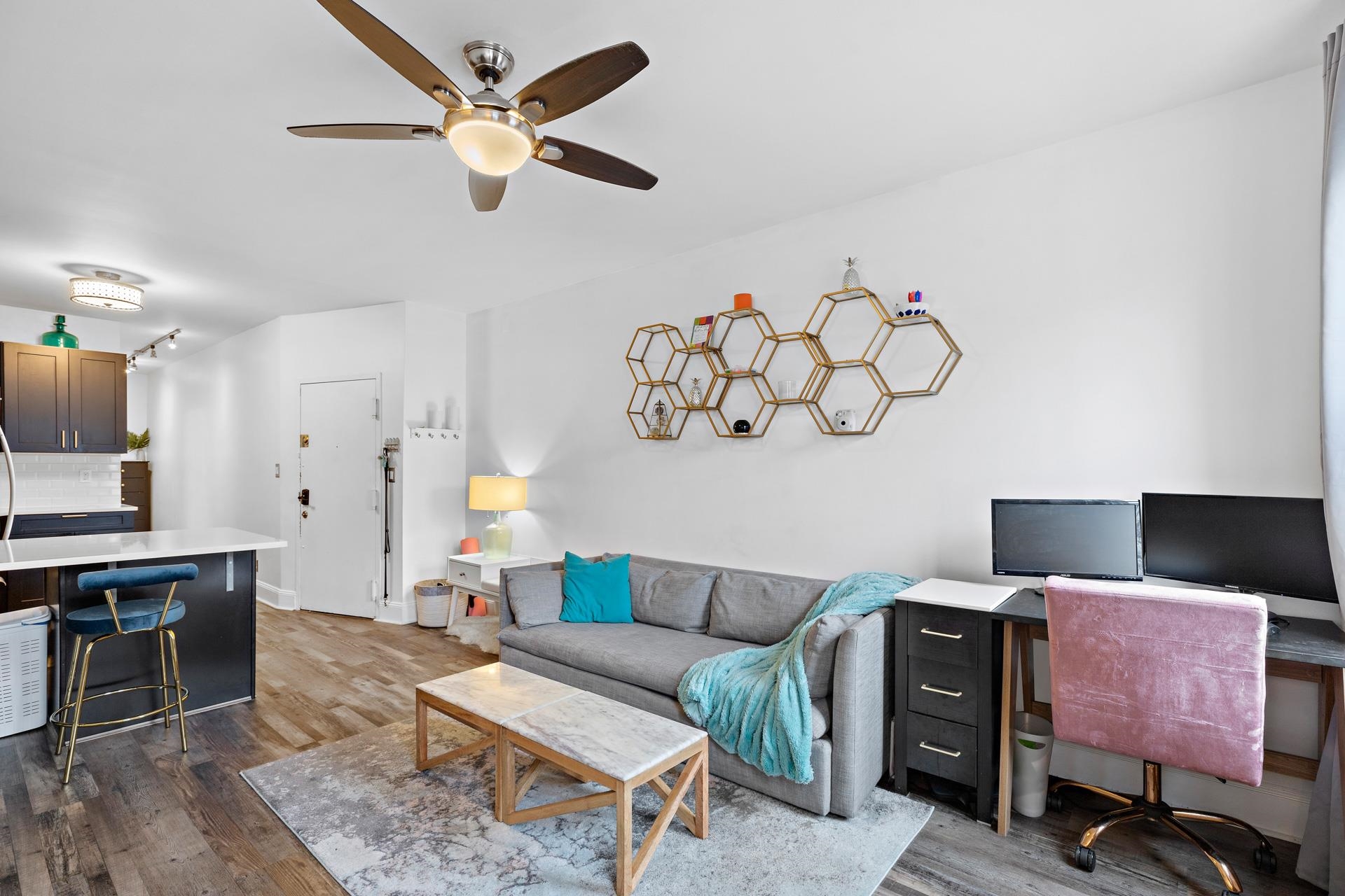 155 HOPKINS AVE Unit: 3