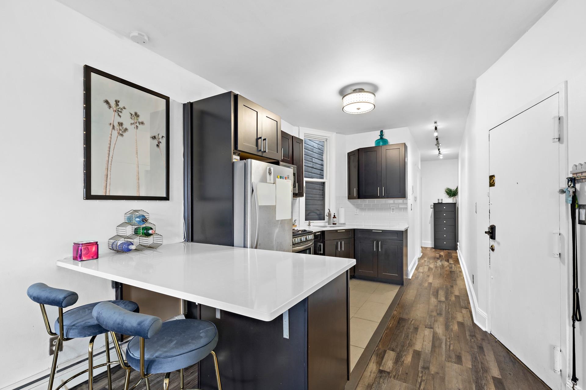 155 HOPKINS AVE Unit: 3