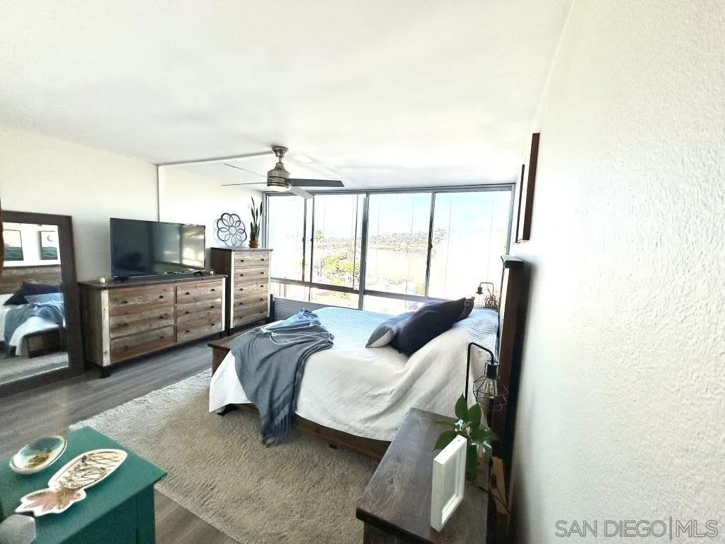 4944 Cass St Unit 802