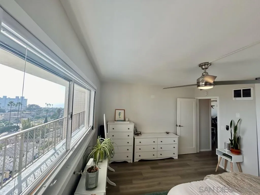 4944 Cass St Unit 802