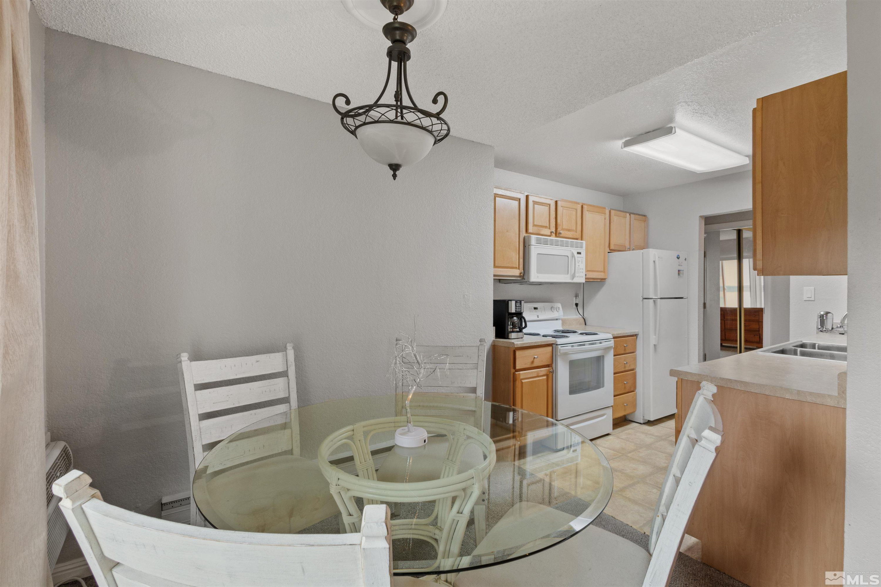 3909 Clear Acre Lane 39