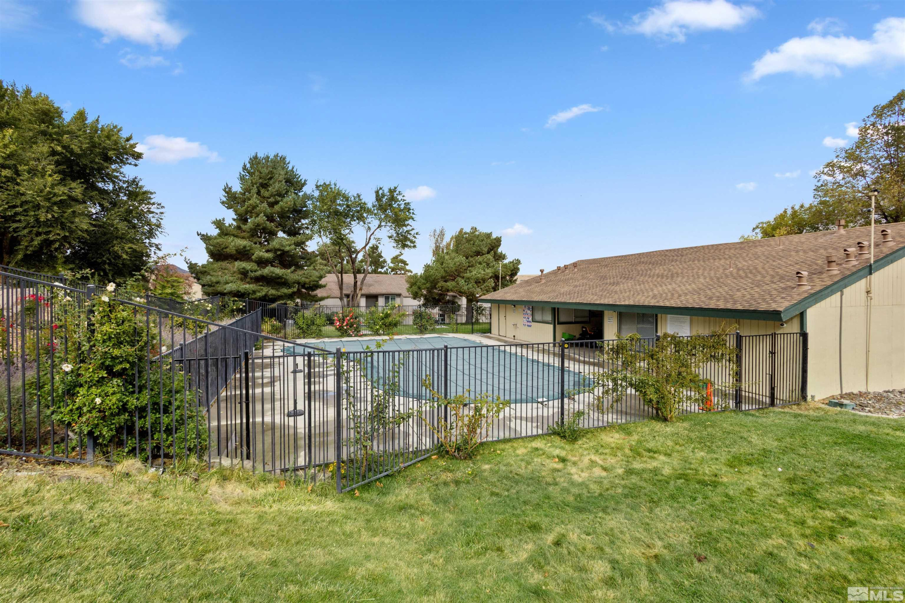 3909 Clear Acre Lane 39